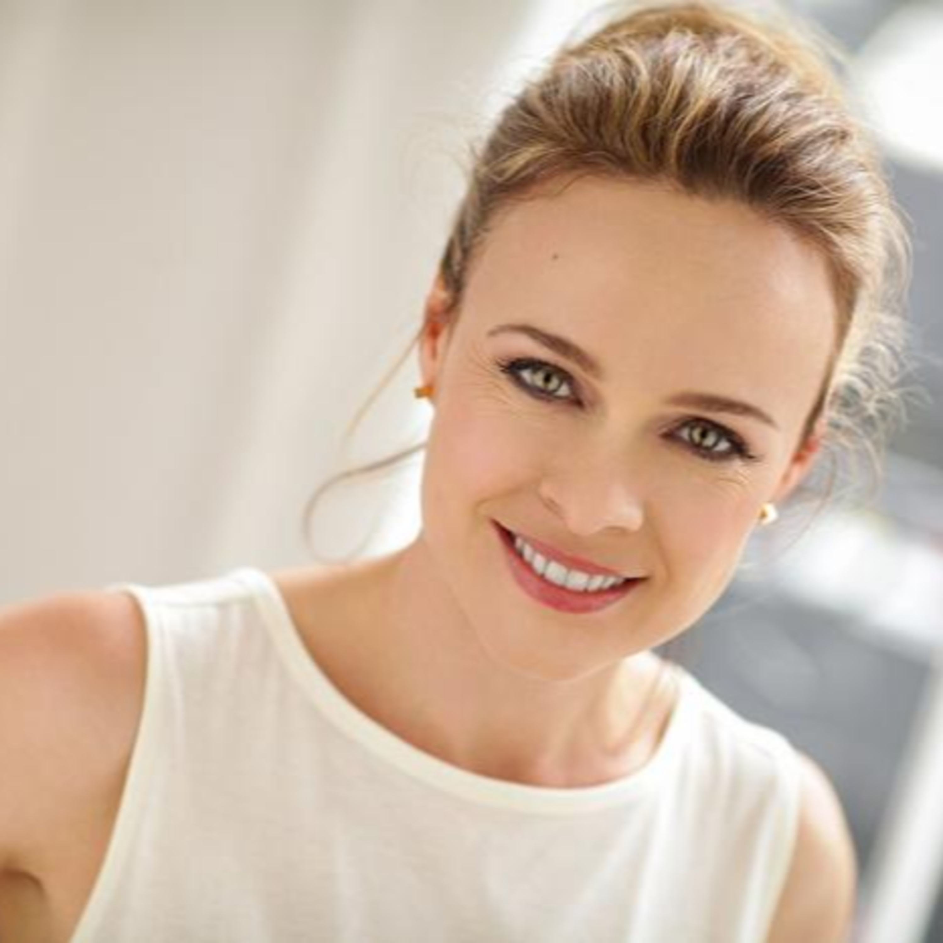 Tami Stronach: The New Adventures of The Neverending Story's Childlike Empress