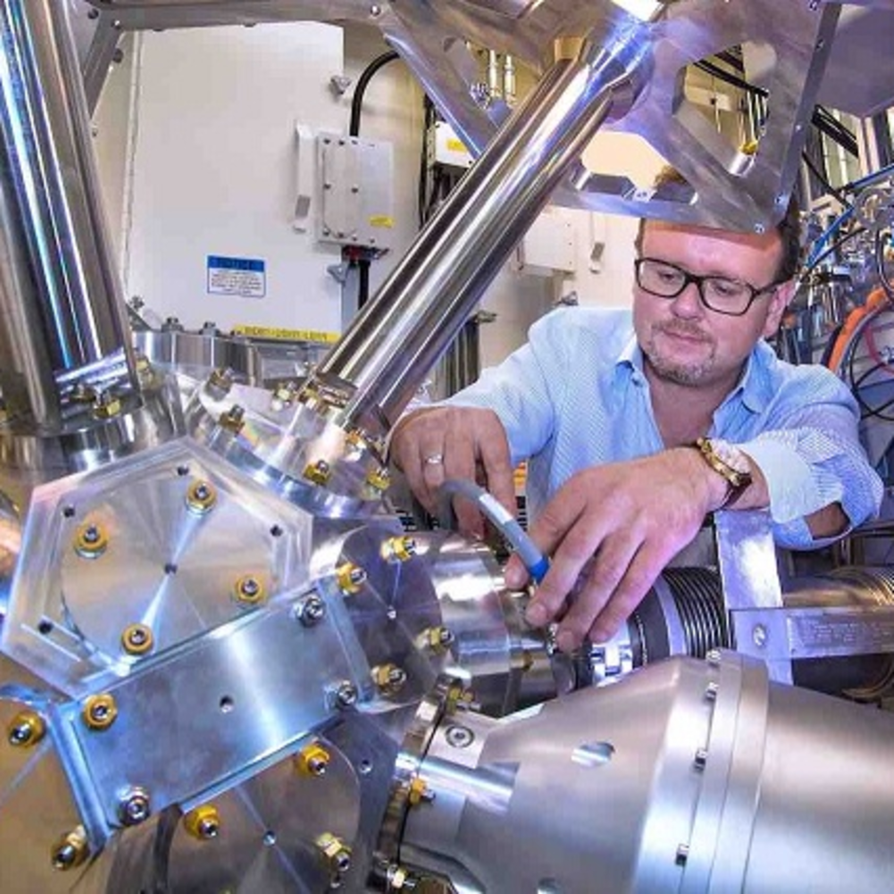 Anchor Morning Audio ⚓️🎙🔊 09.12.2019 ; Turning Greenhouse Gases into Fuel for Batteries!