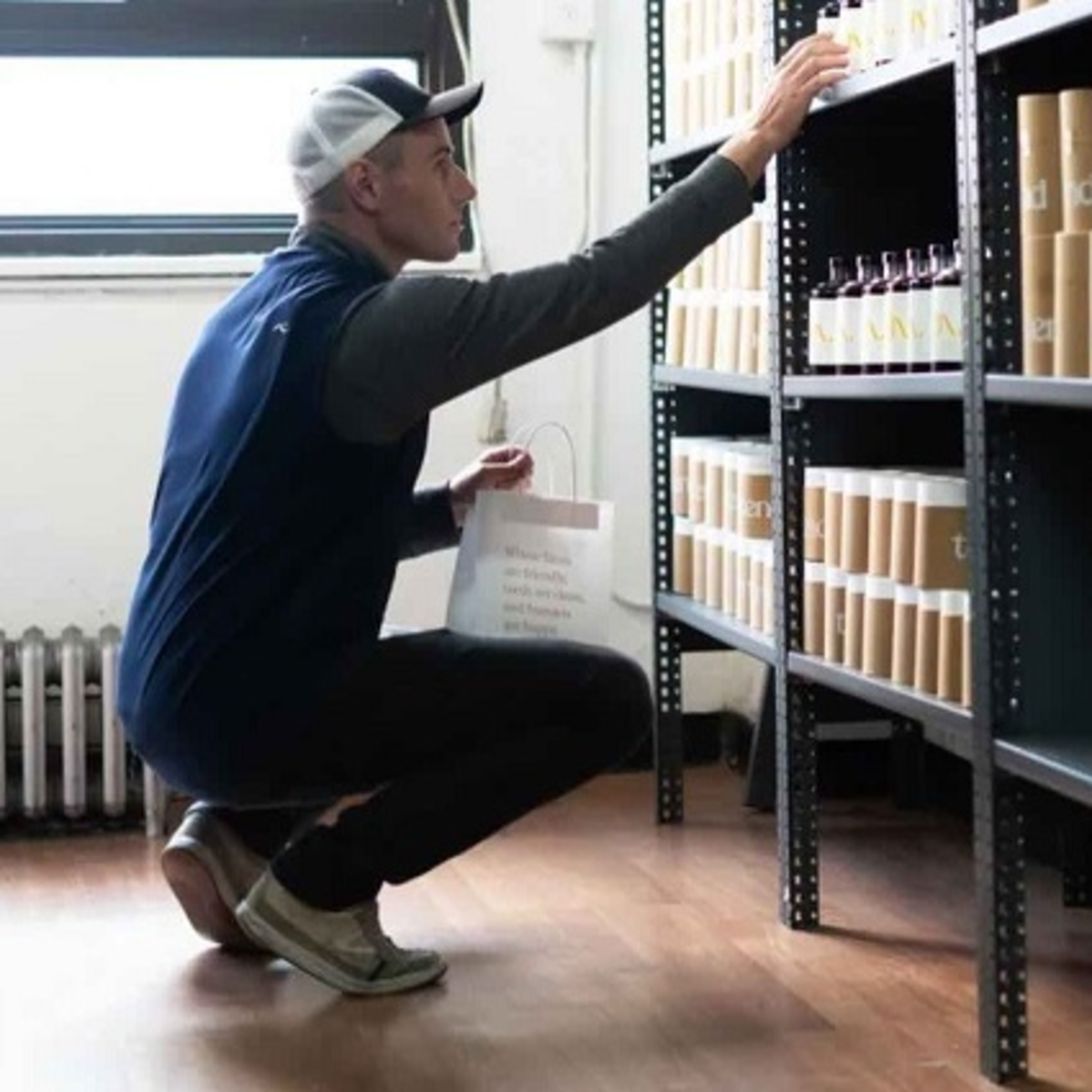 Anchor Morning Audio ⚓️🎙🔊 01.06.2020 A Company Helping Small Businesses Compete & Offers Same-Day Delivery In Doing So.