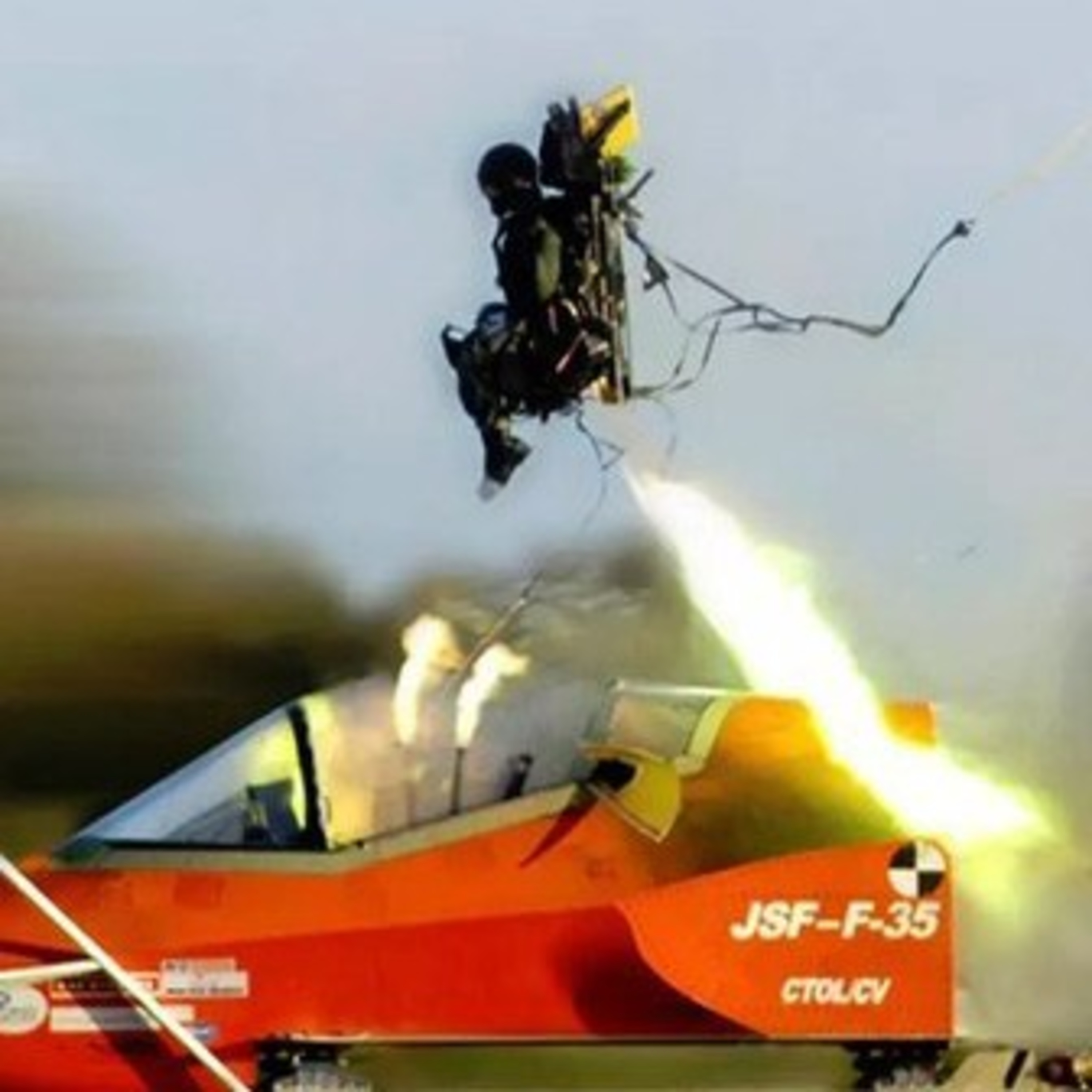 JULIAN BRAY UNLEASHED \'MY BANKER BANKS WITH ME!