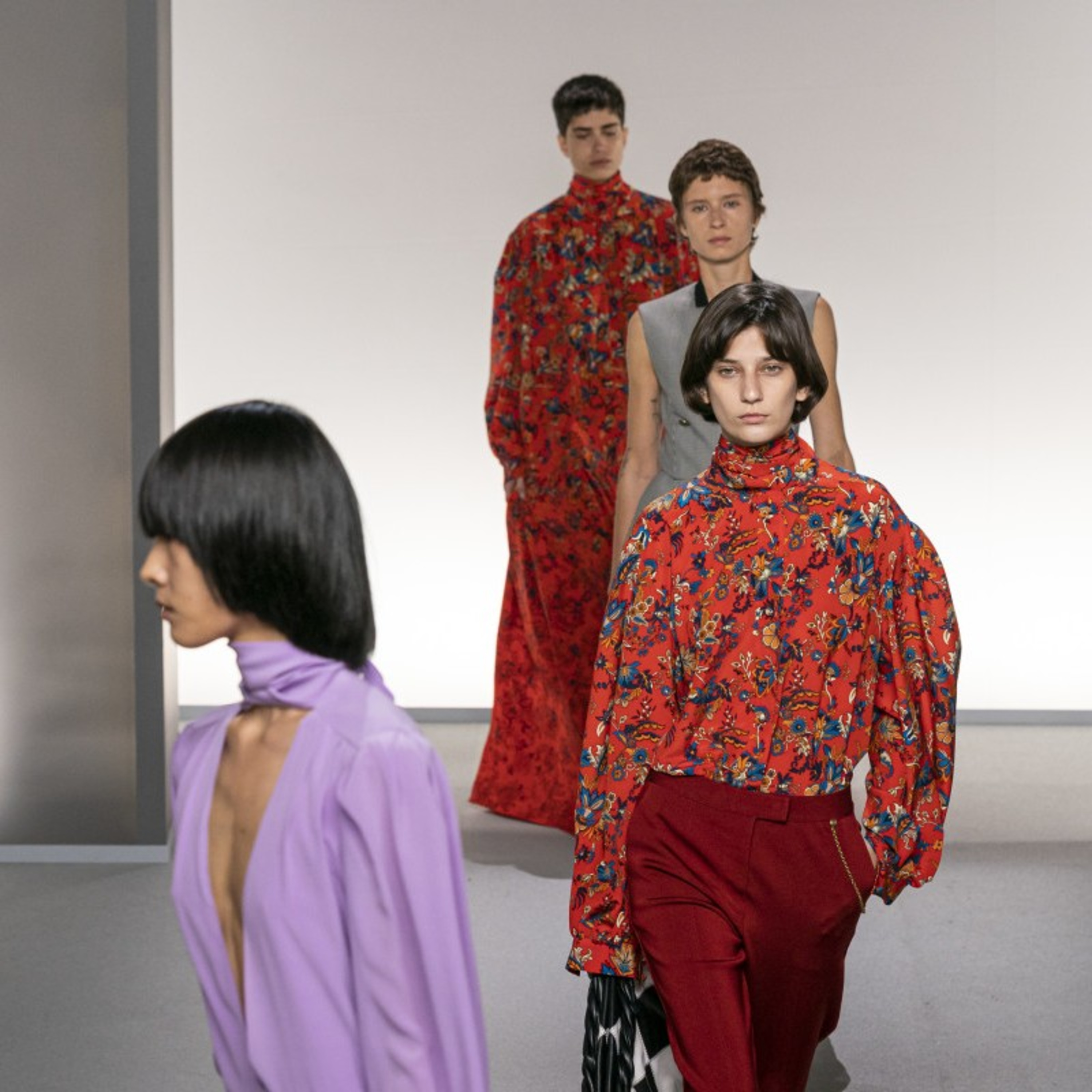 Deme-ncias I - sobre GIVENCHY