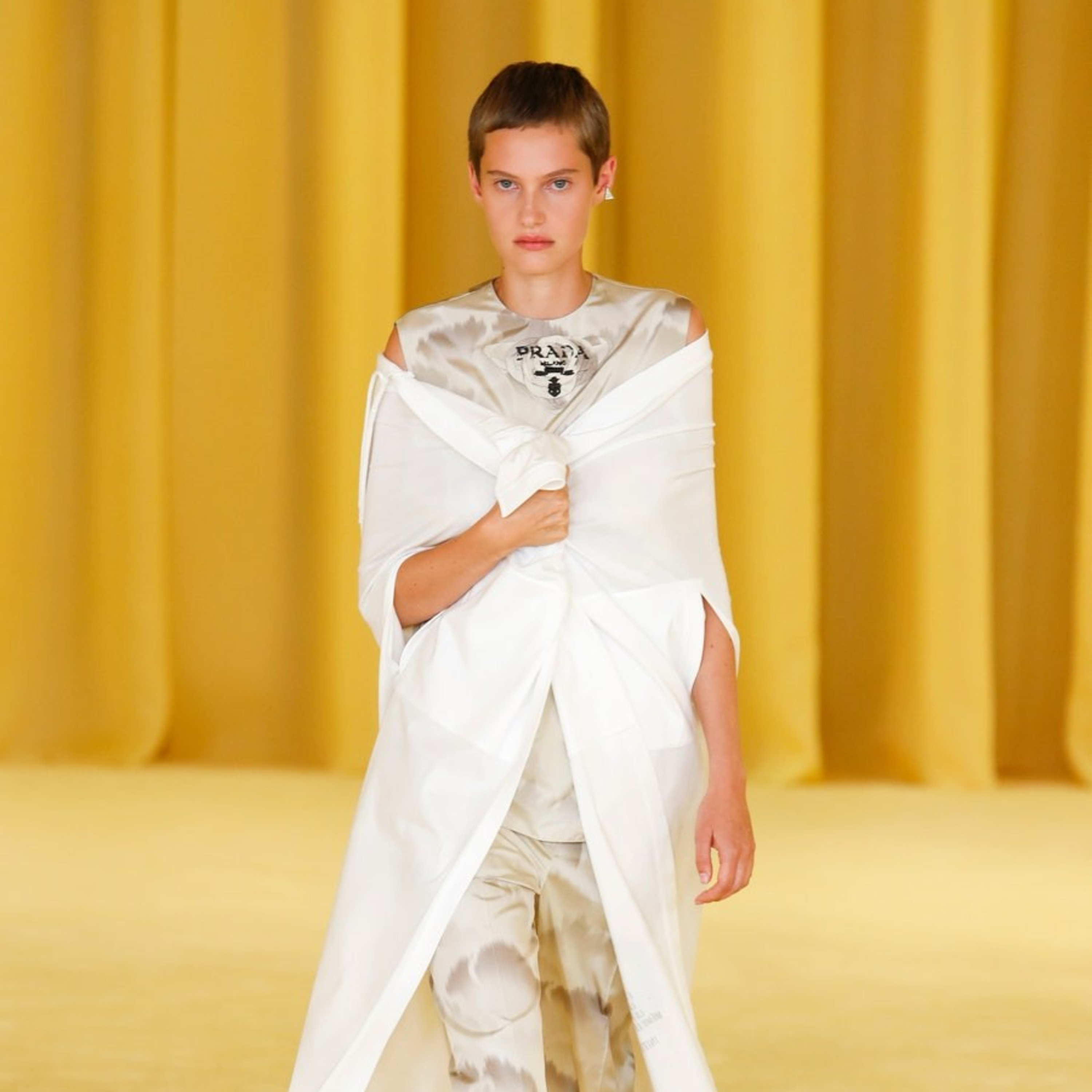 Deme-ncias I - sobre GIVENCHY