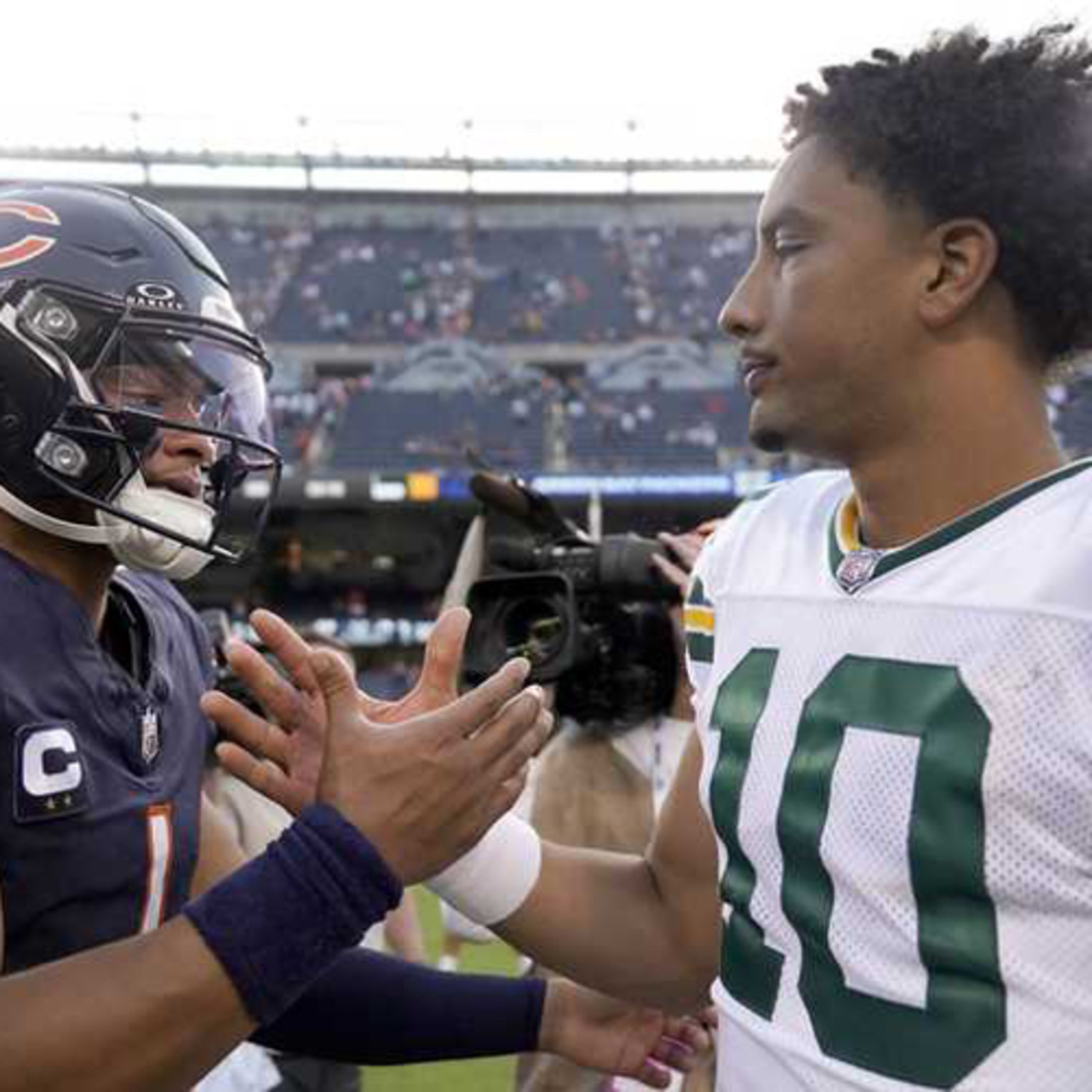 Is Justin Fields the Worst QB in the League? Jordan Love Era off to a good Start. New Swifties?? episode artwork