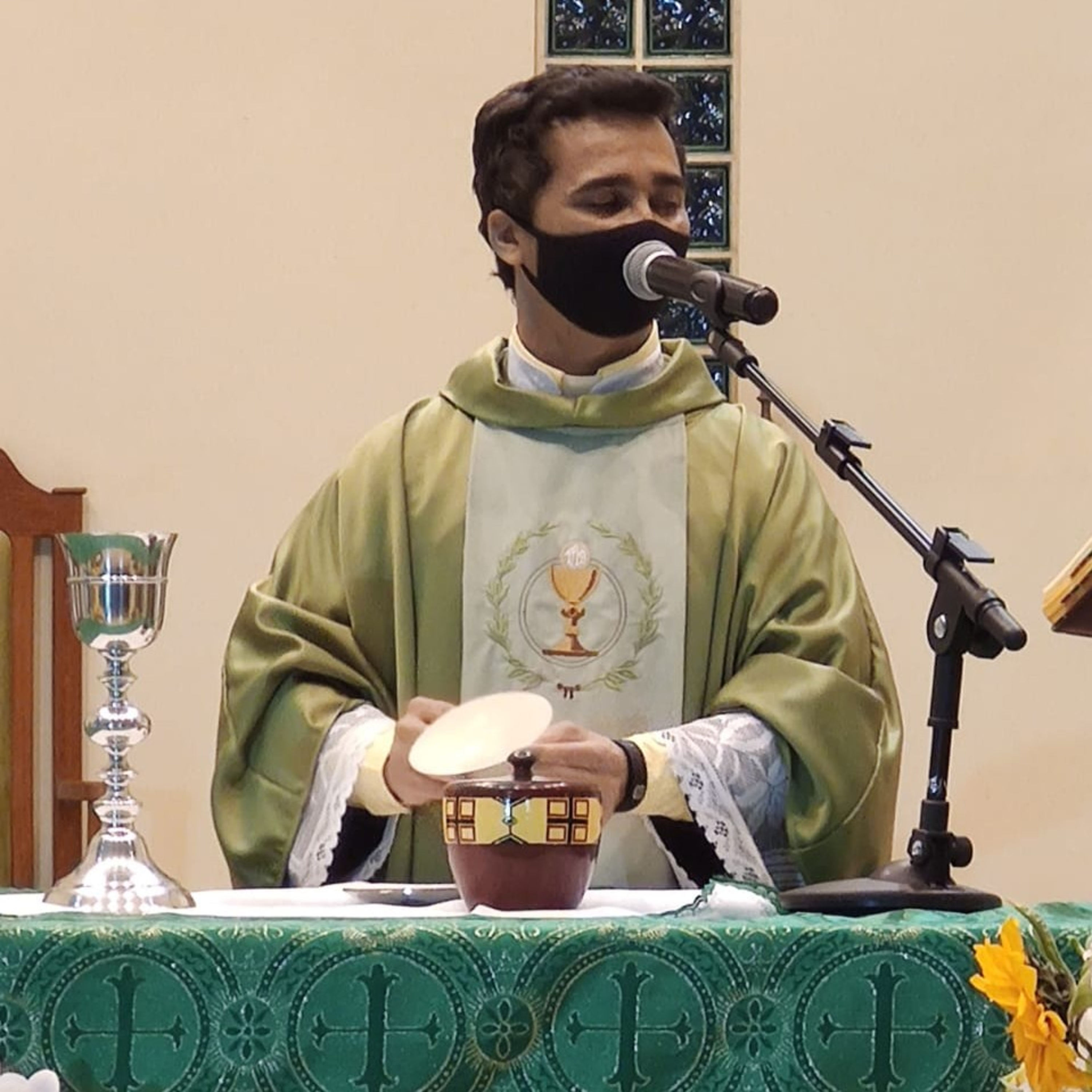 PADRE IVANILTON SILVA
