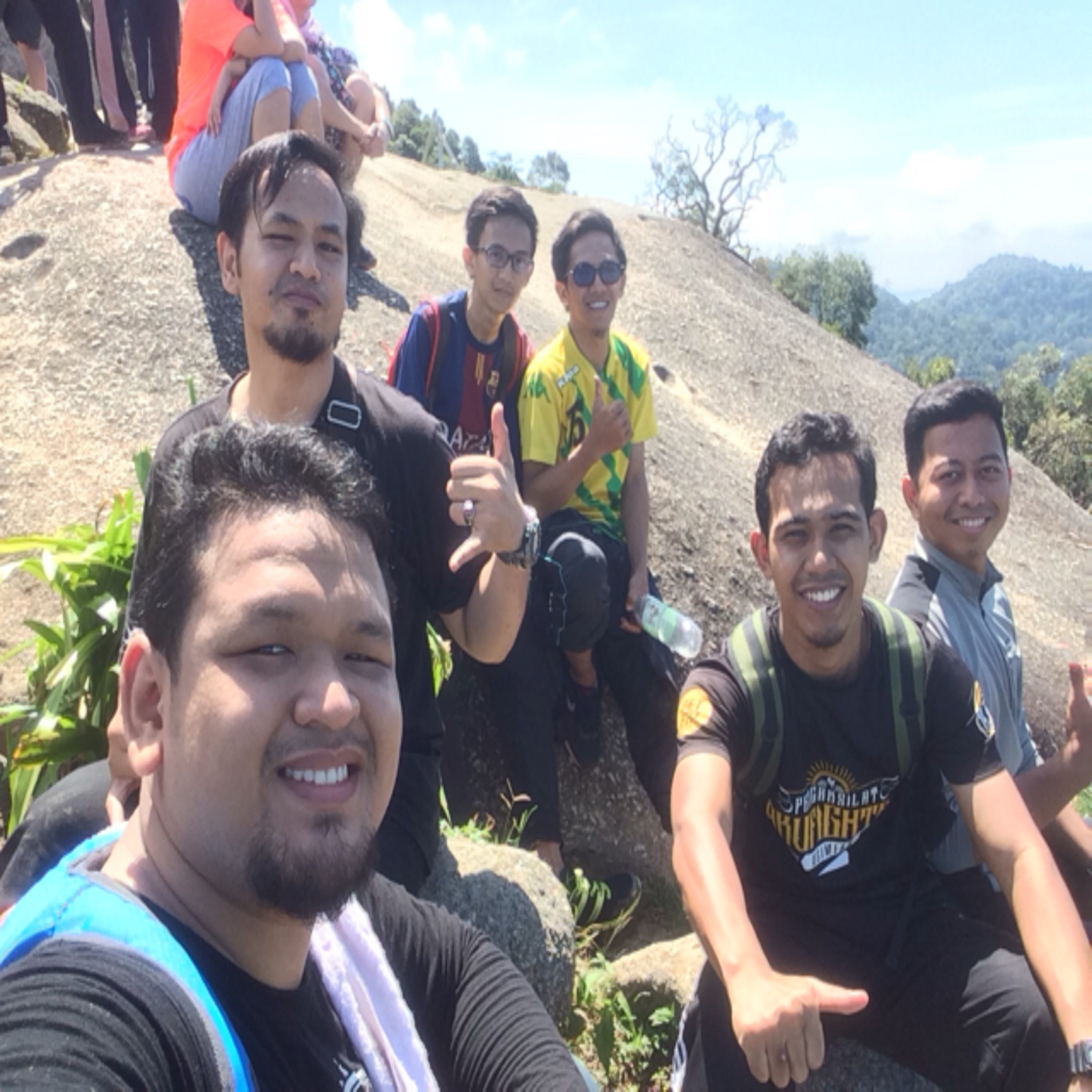 Bersiaran dari atas Gunung Datuk (Datuak Nan Sabatang)