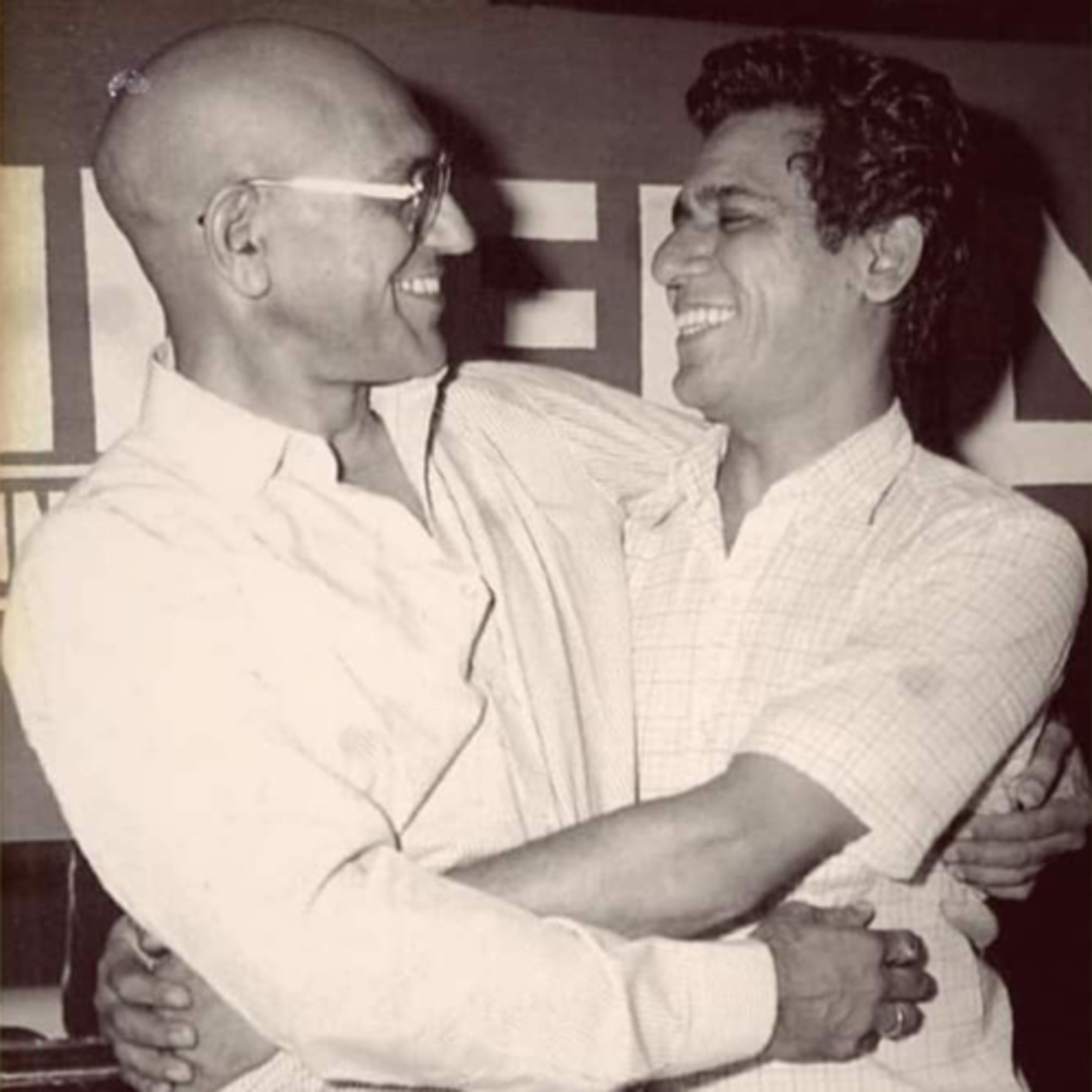 Foucault y Derrida: teoría de la persecución y del resentimiento  episode artwork