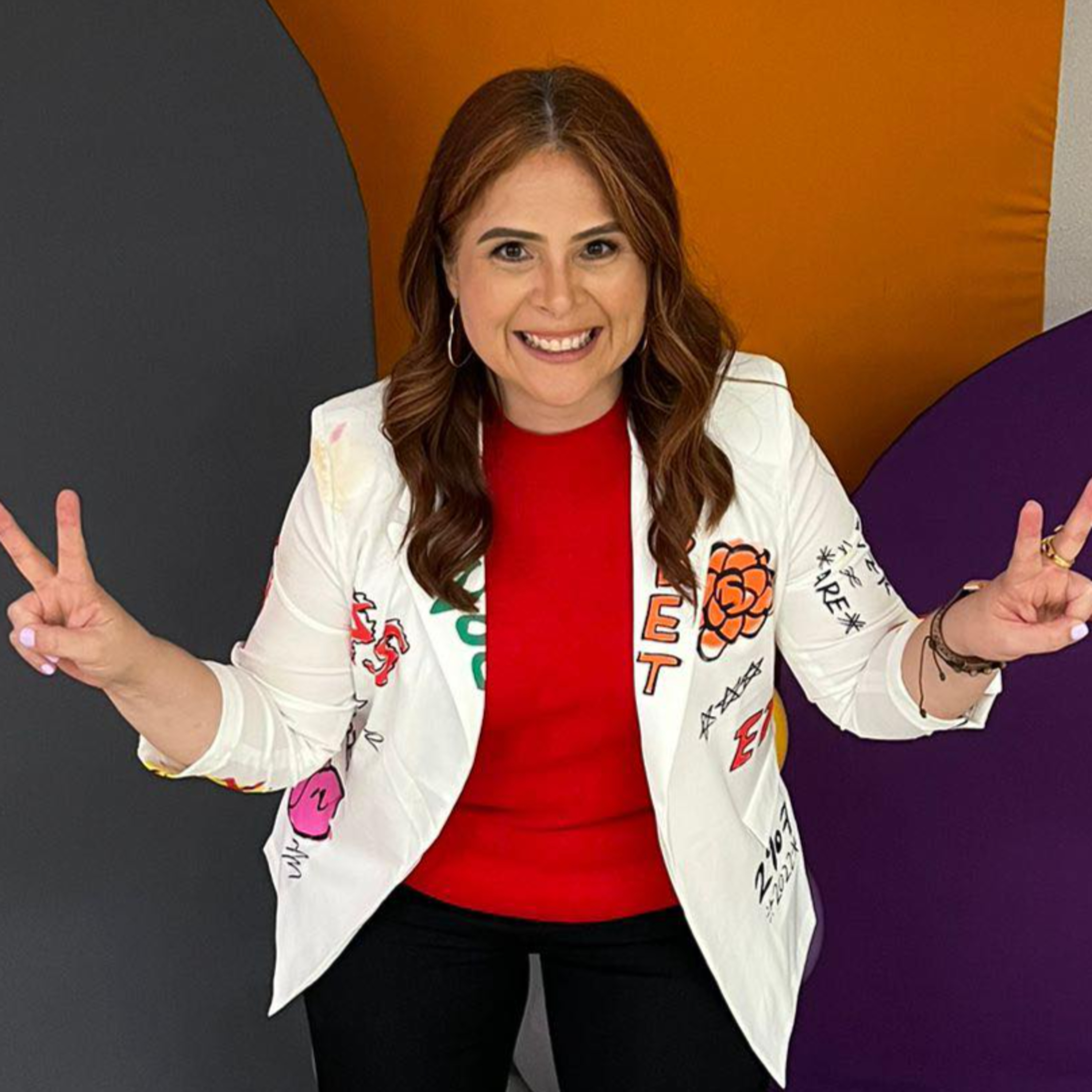 Portada de Wake Up! podcast con Madeline Rivera