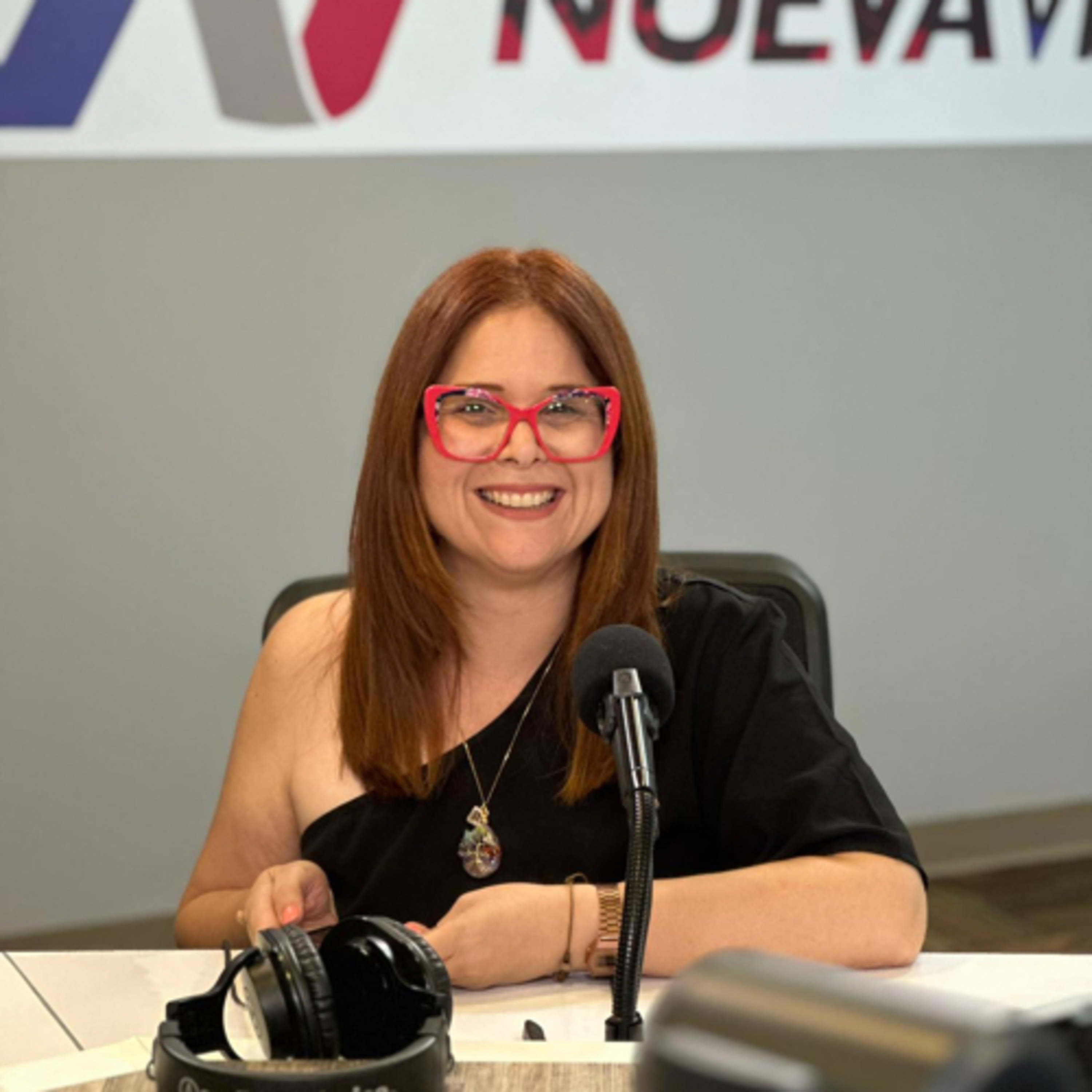 Portada de Wake Up! podcast con Madeline Rivera