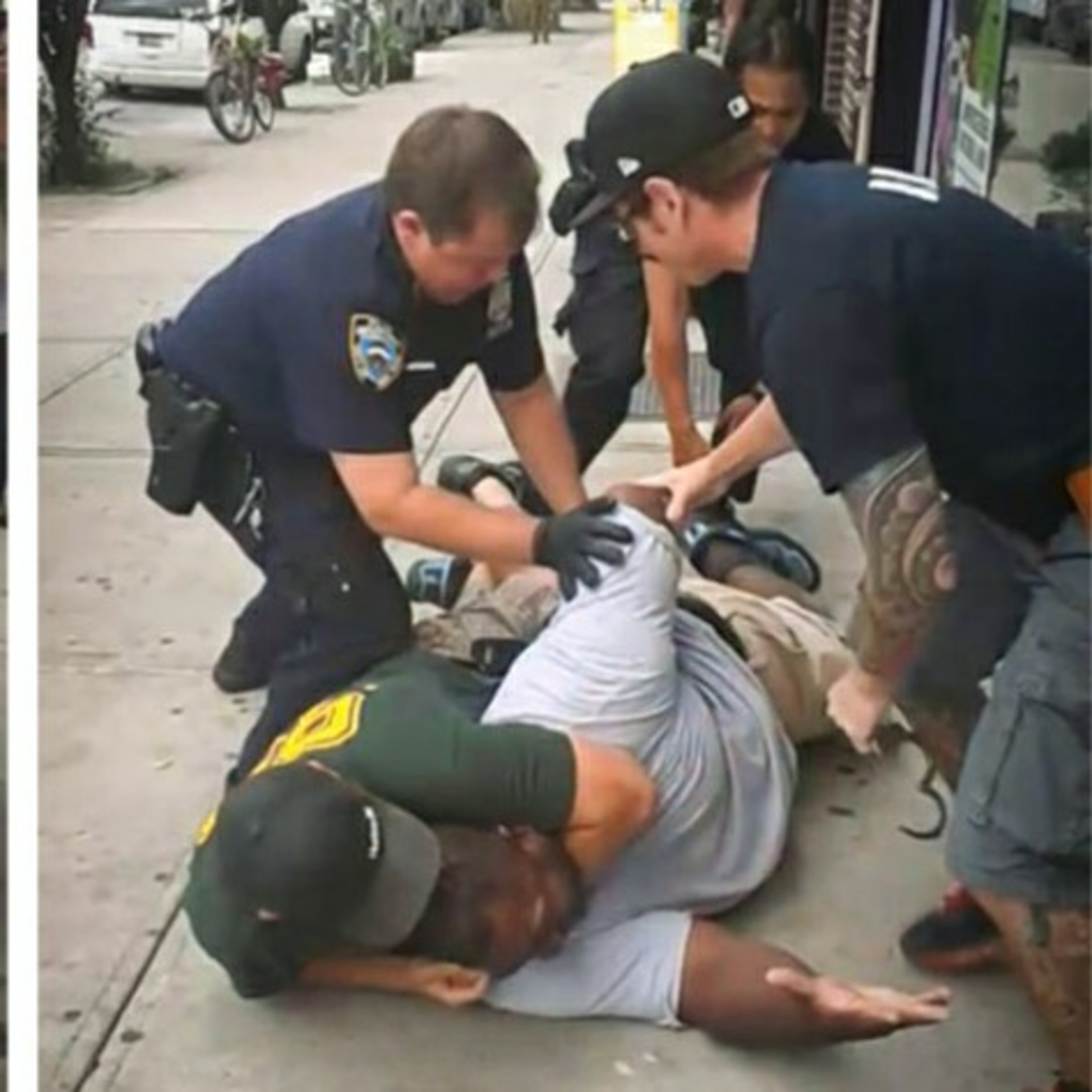 COP THAT KILLED ERIC GARNER WILL NOT BE CHARGED