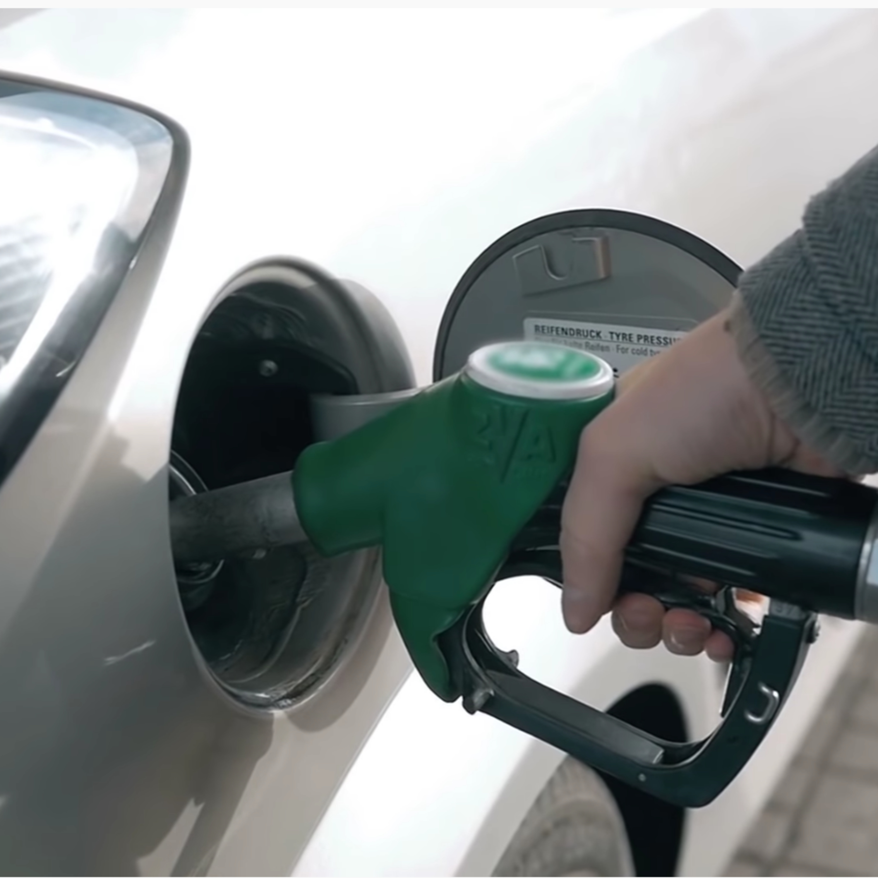 Trucos para ahorrar respostando y análisis de la APP SmartFuel (con código promocional) episode artwork