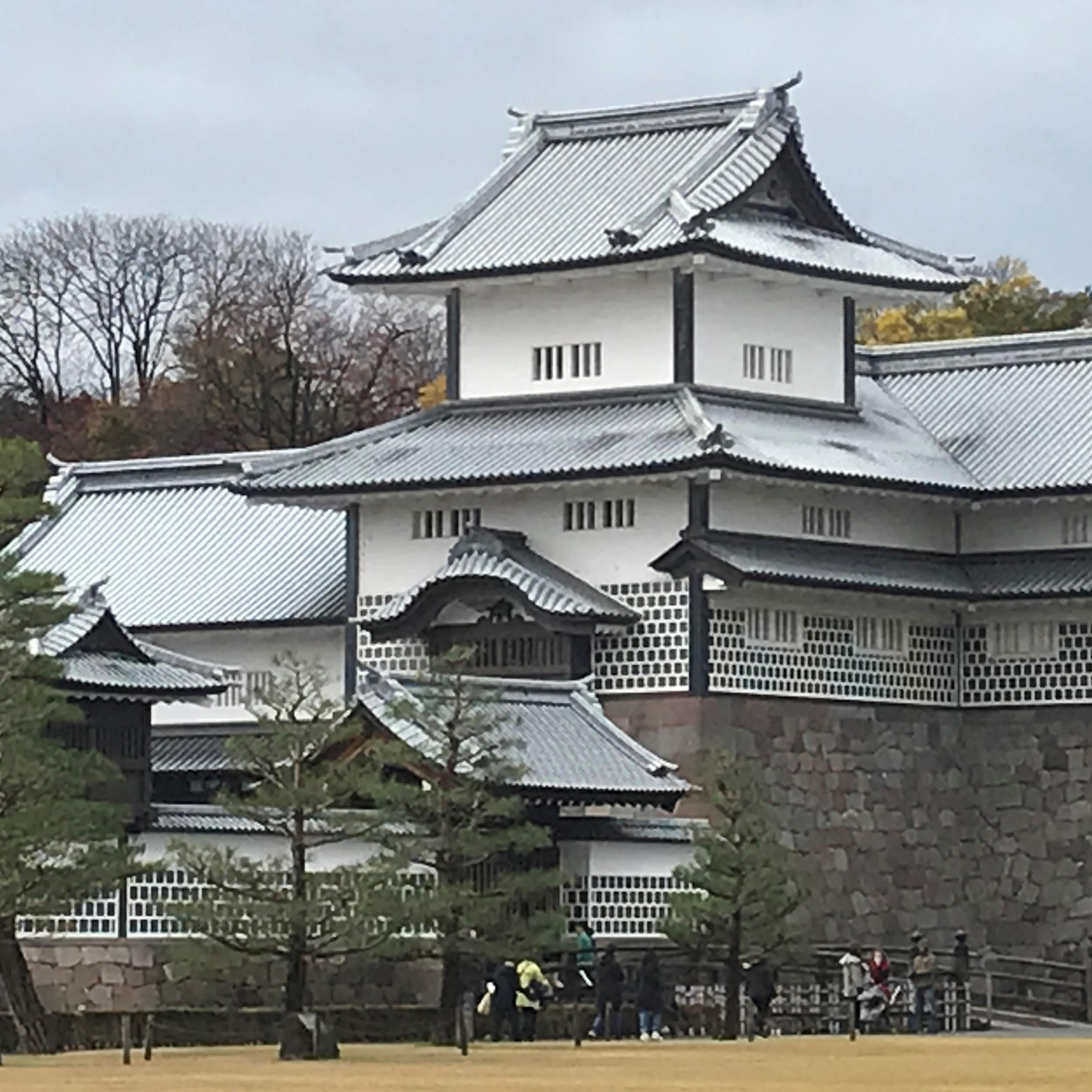 An audio guide to support travelers around Takayama Ukon