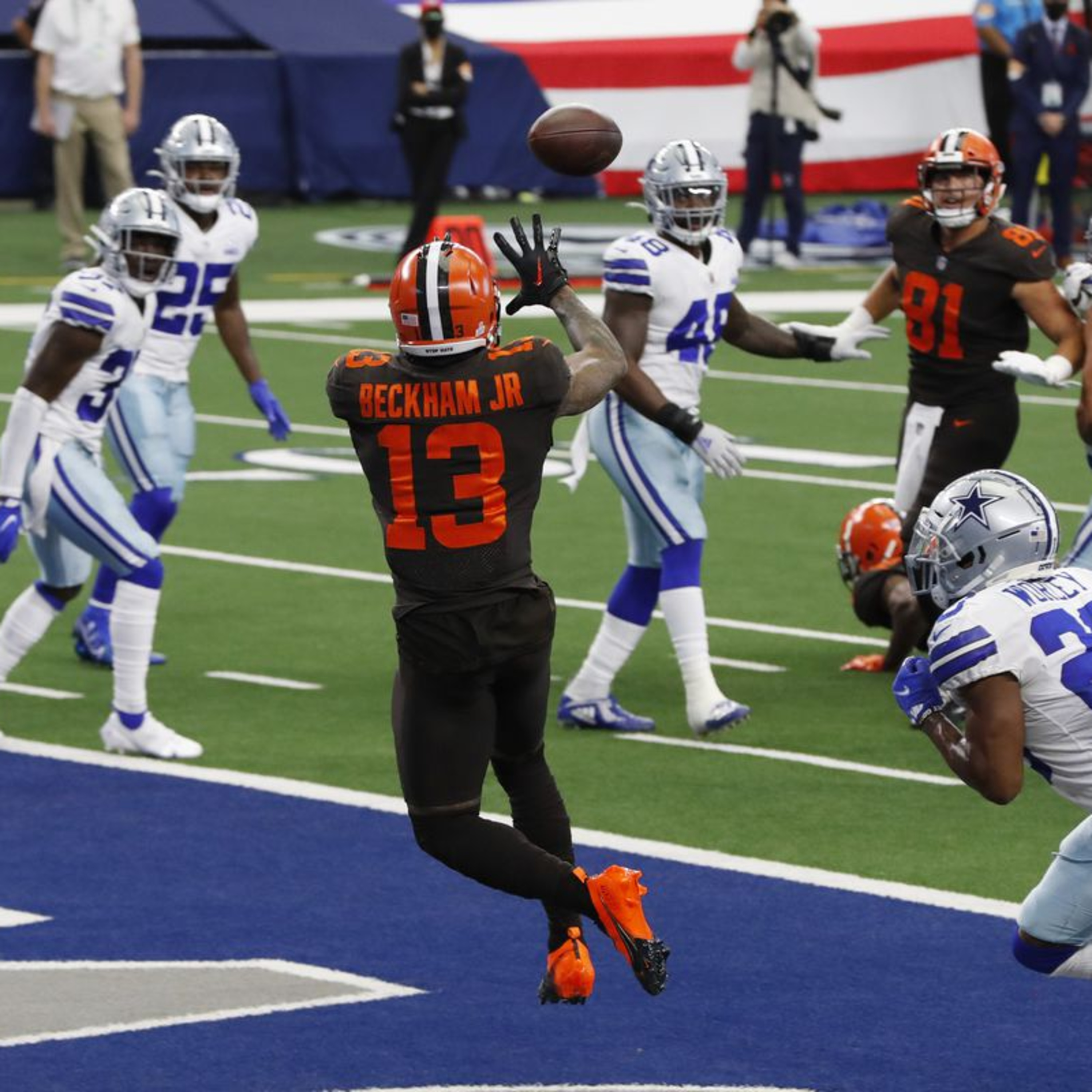 Browns annihilate Cowboys