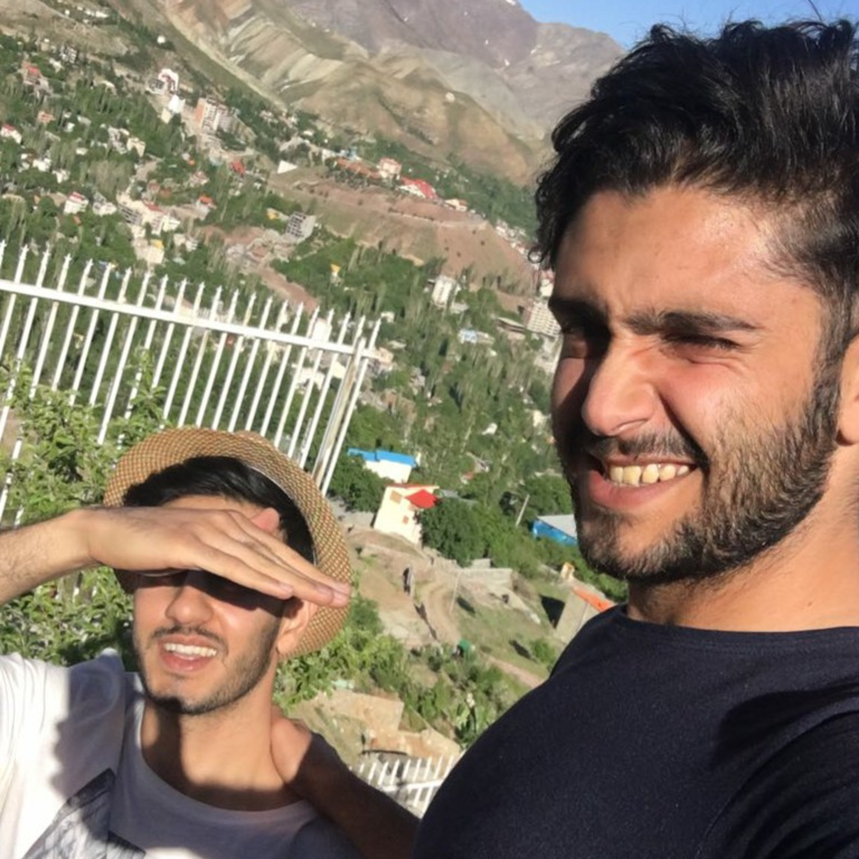 کاور قسمت اول اینه پادکست ترند شو ۰۱