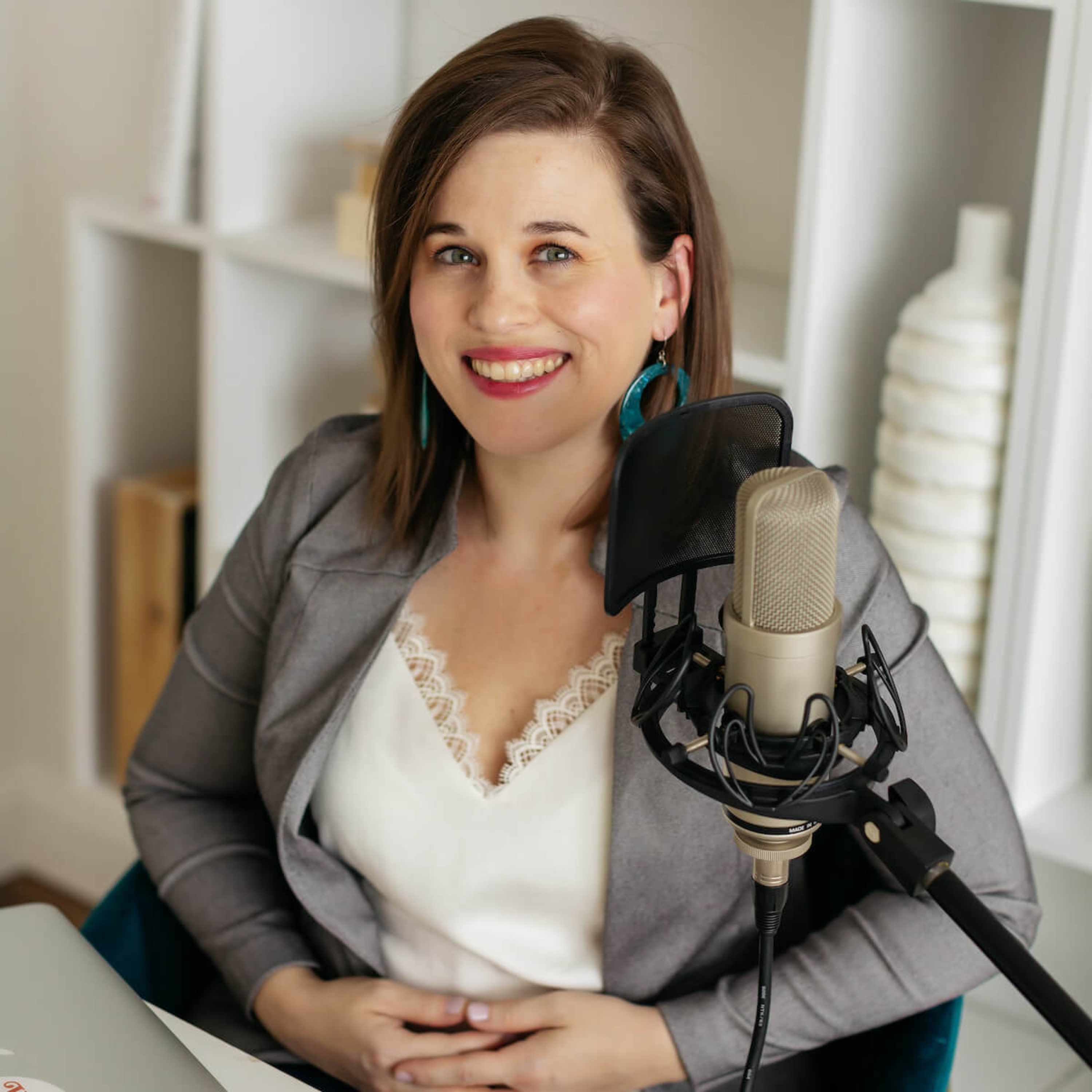 Ep. 711 - Embracing ADHD as a Superpower and Investing in SEO Strategies with Copywriter Erin Ollila episode artwork