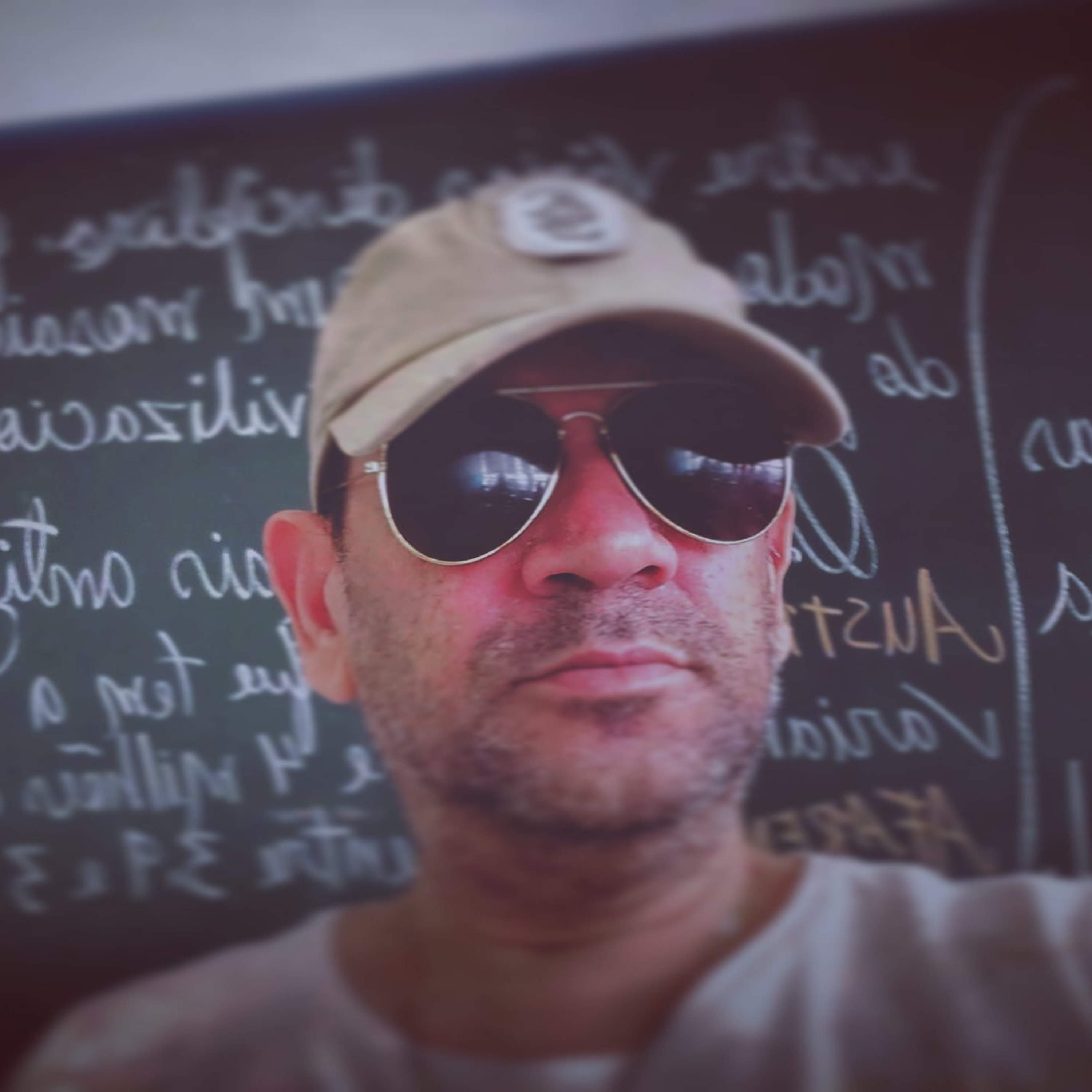 Prof. Ruy Reis - História/Geografia/Filosofia/História das Religiões.