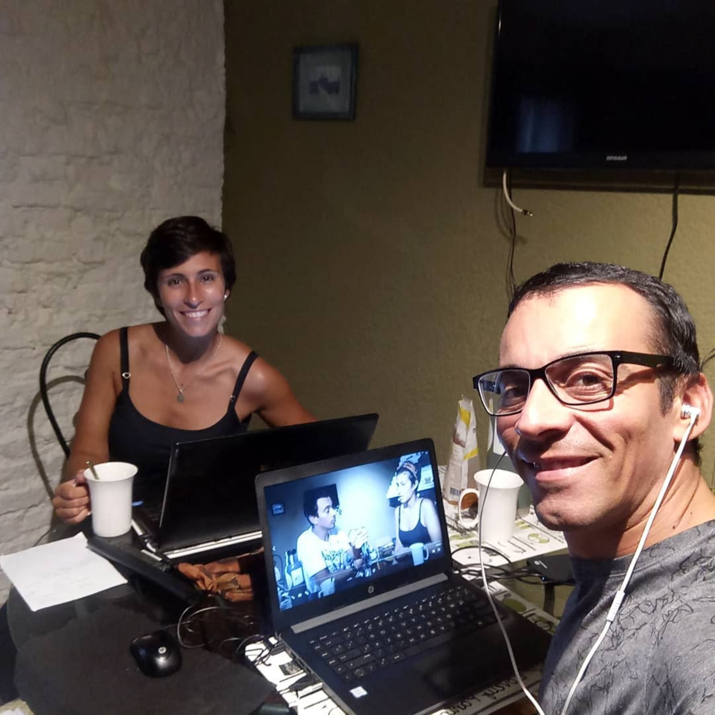 Viajeros en Cuarentena: Anto y Gus - Viajeros varados en Uruguay episode artwork