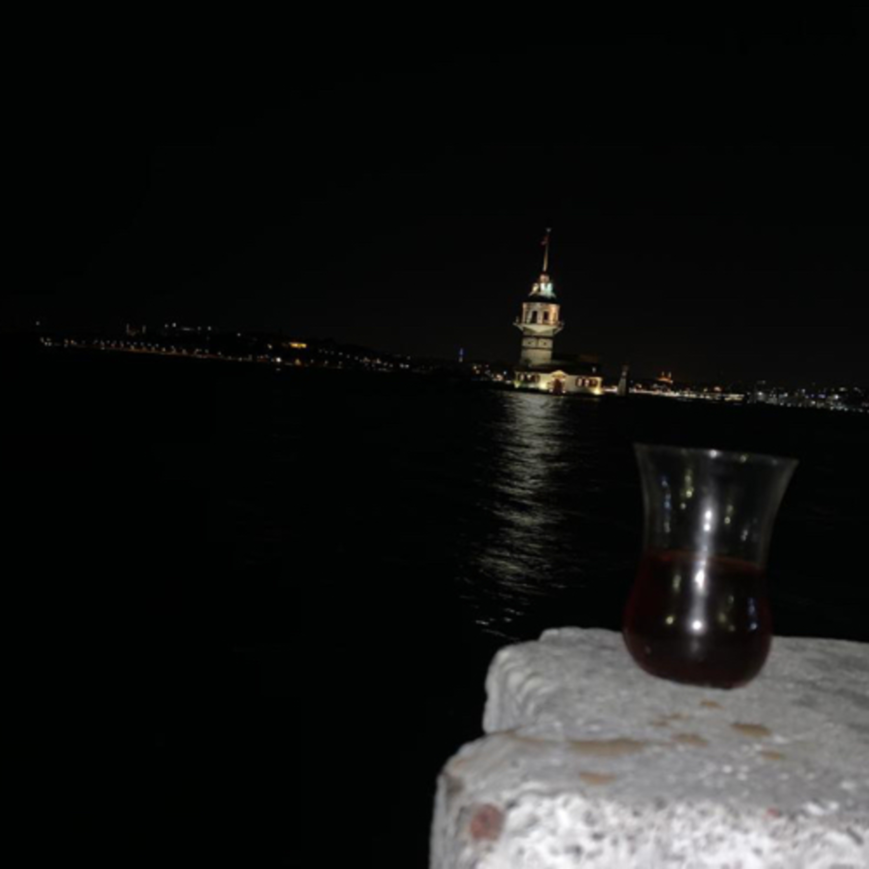 Tek konu ve sürprizler
