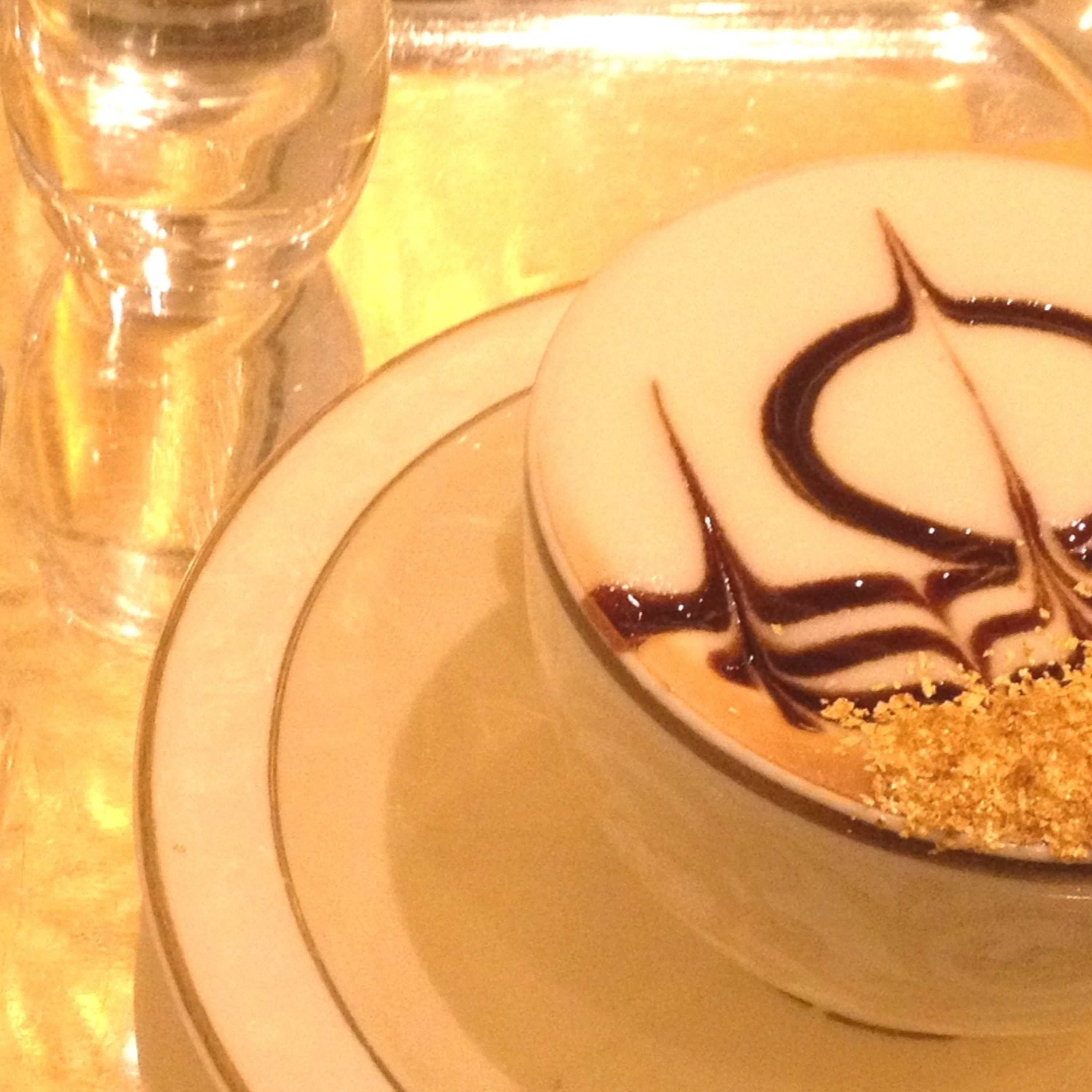 #03 Gold im Kaffee – Abu Dhabi, Vereinigten Arabischen Emirate episode artwork