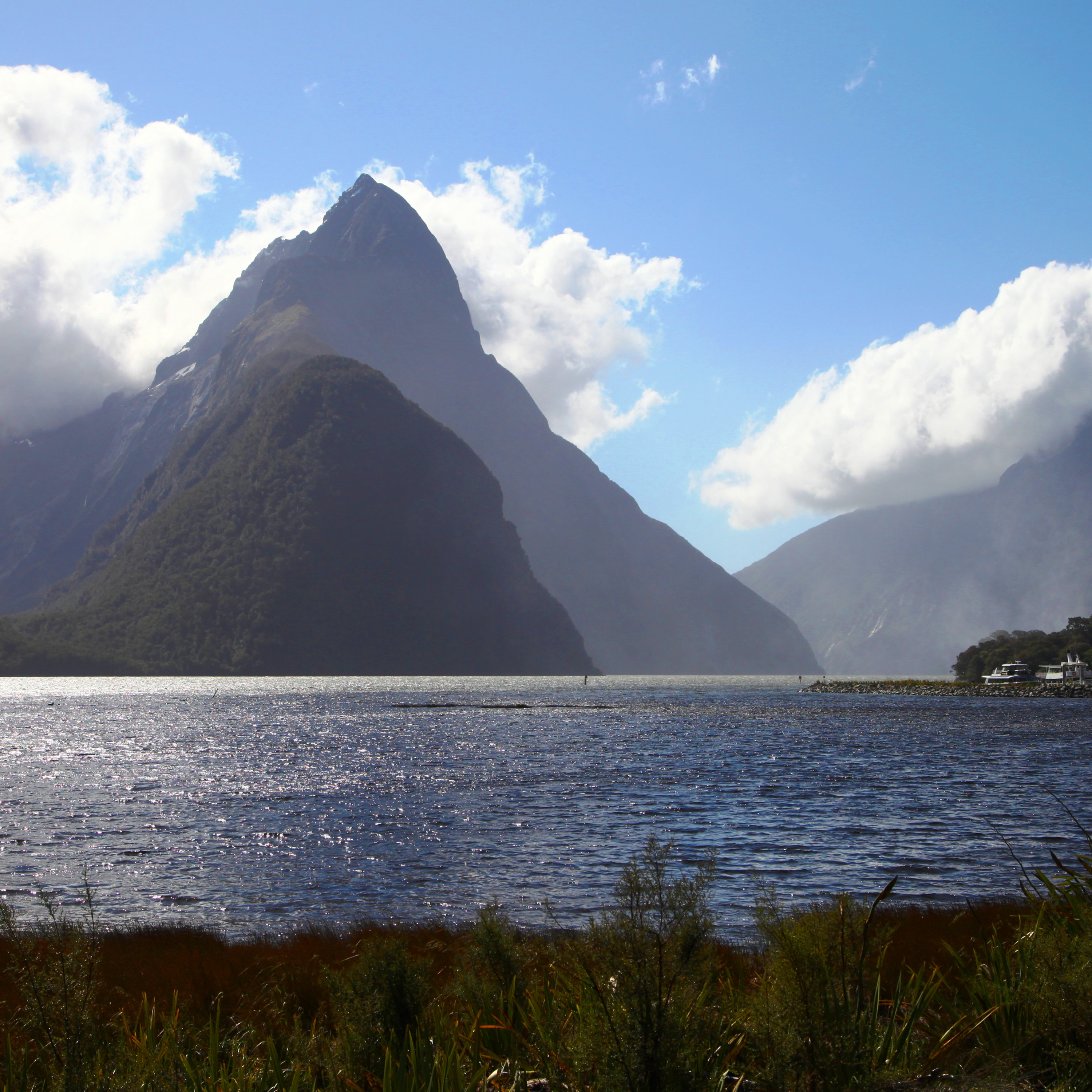 #06 Reise zum Mittelpunkt des Wasserfalls – Milford Sound, Neuseeland episode artwork