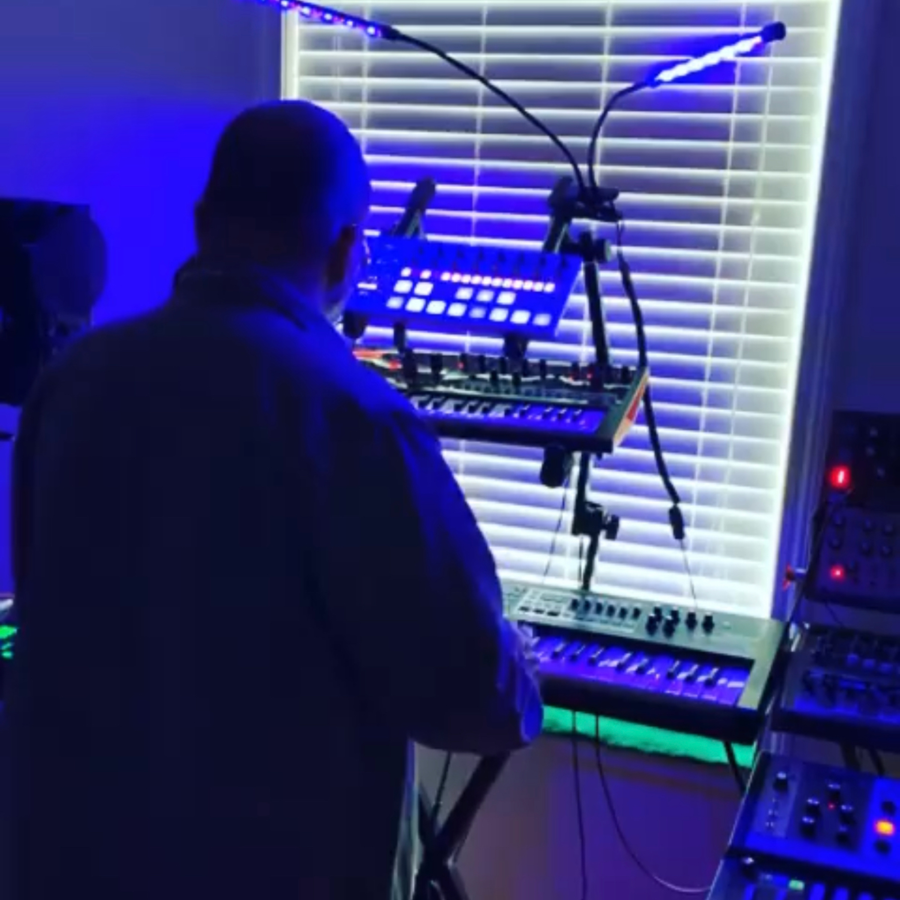 Deep In 2 That Moog DFAM and Mother 32 Bass Sound: U Kant Have A Hang Up (2 Hang Round Here) episode artwork