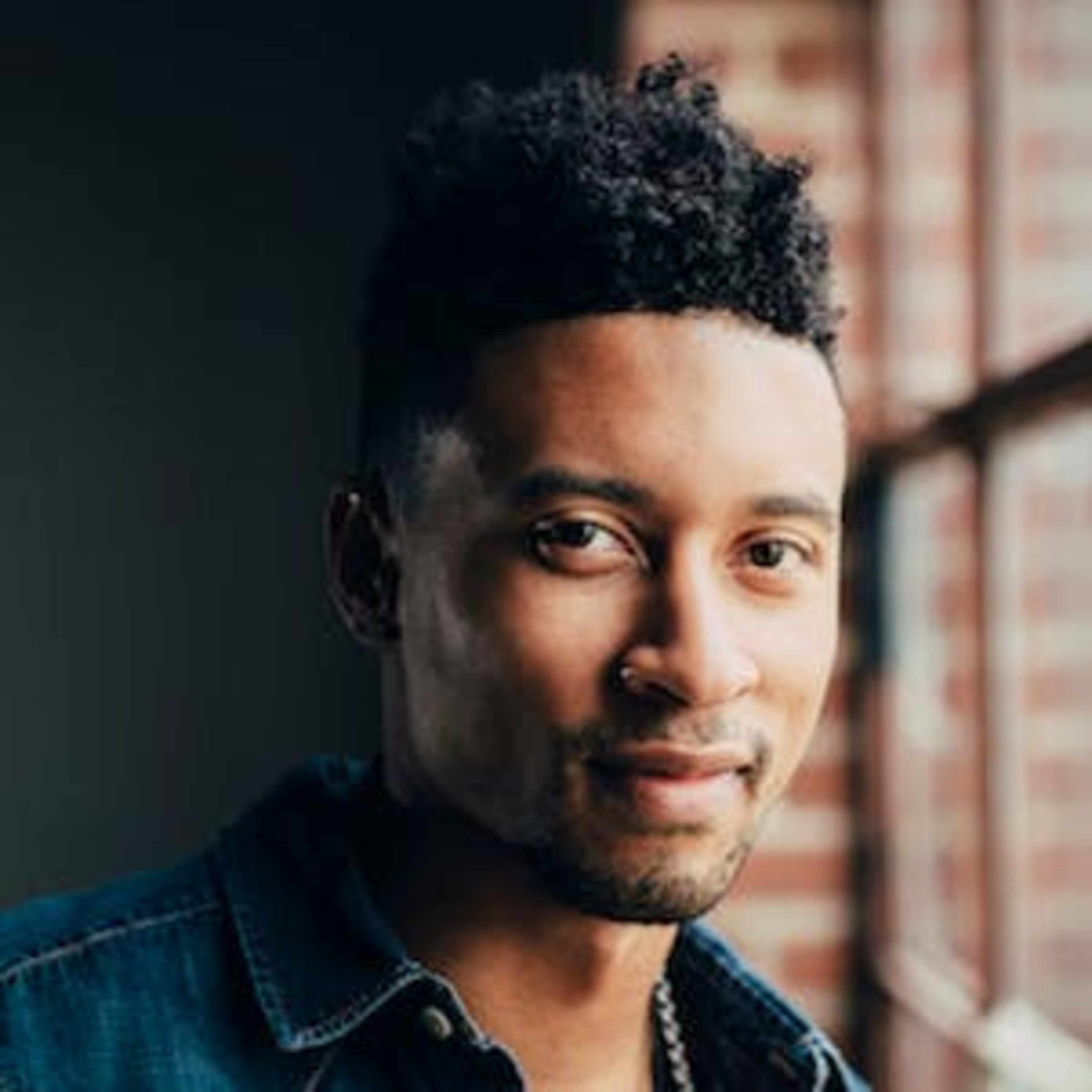 Phantom Electric Ghost Interviews Julian Hayes II: Author and Executive Health Consultant episode artwork