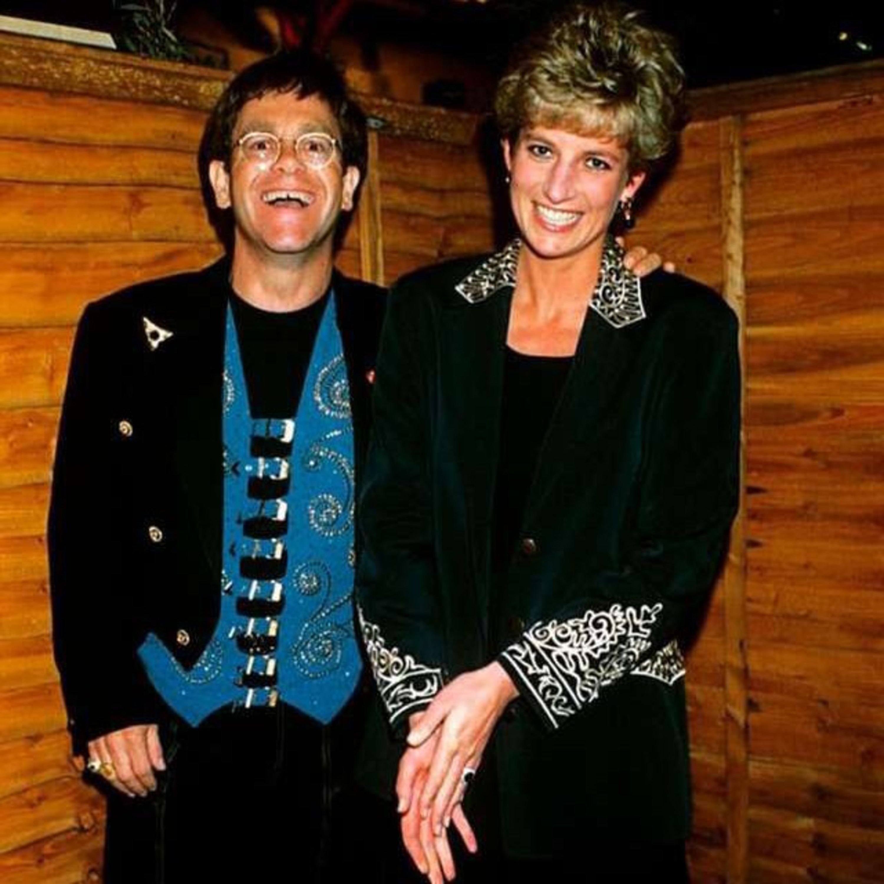 Prenses Diana ve Elton John' un arası neden bozuldu? episode artwork