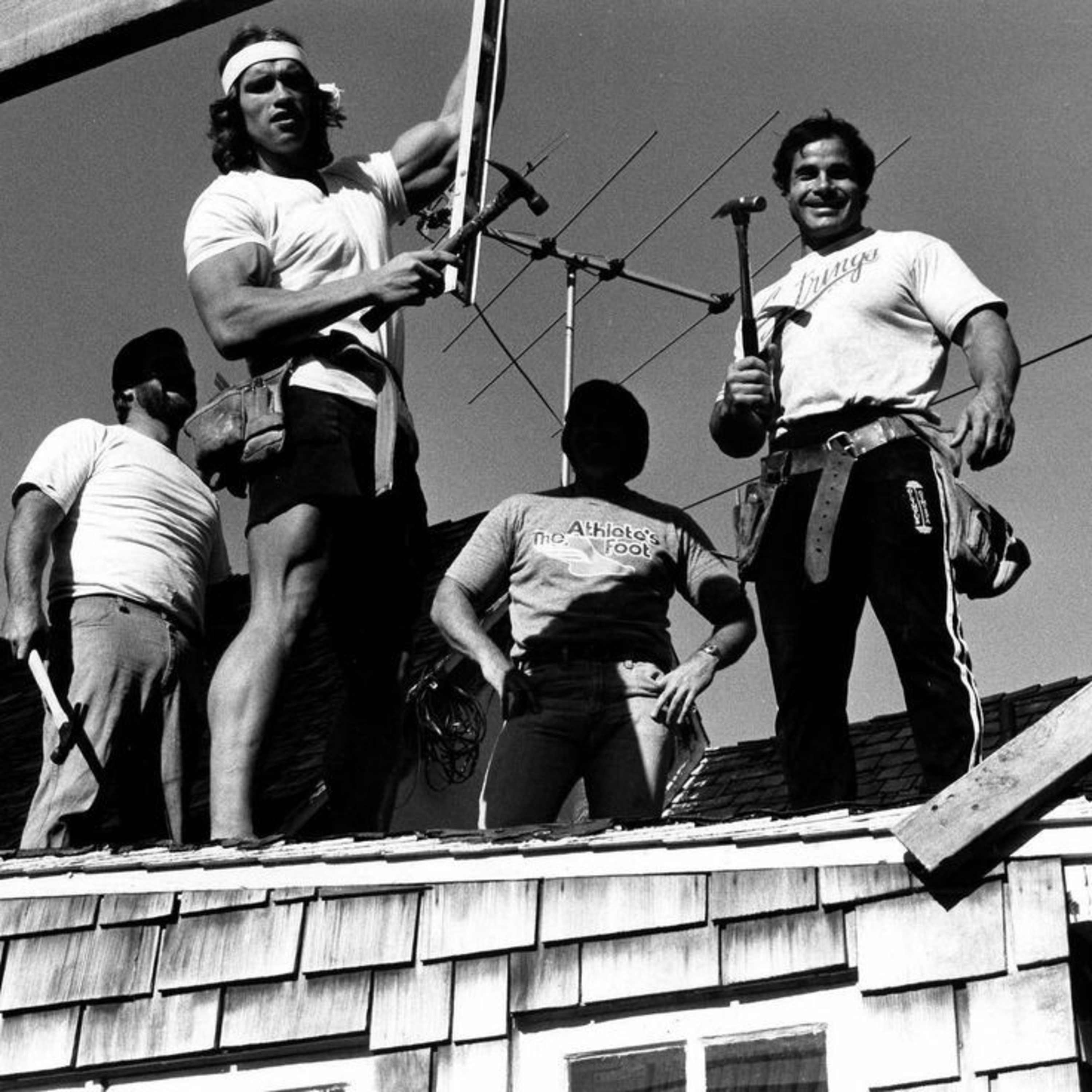 Arnold Schwarzenegger duvar örerek nasıl milyoner olmuştu?