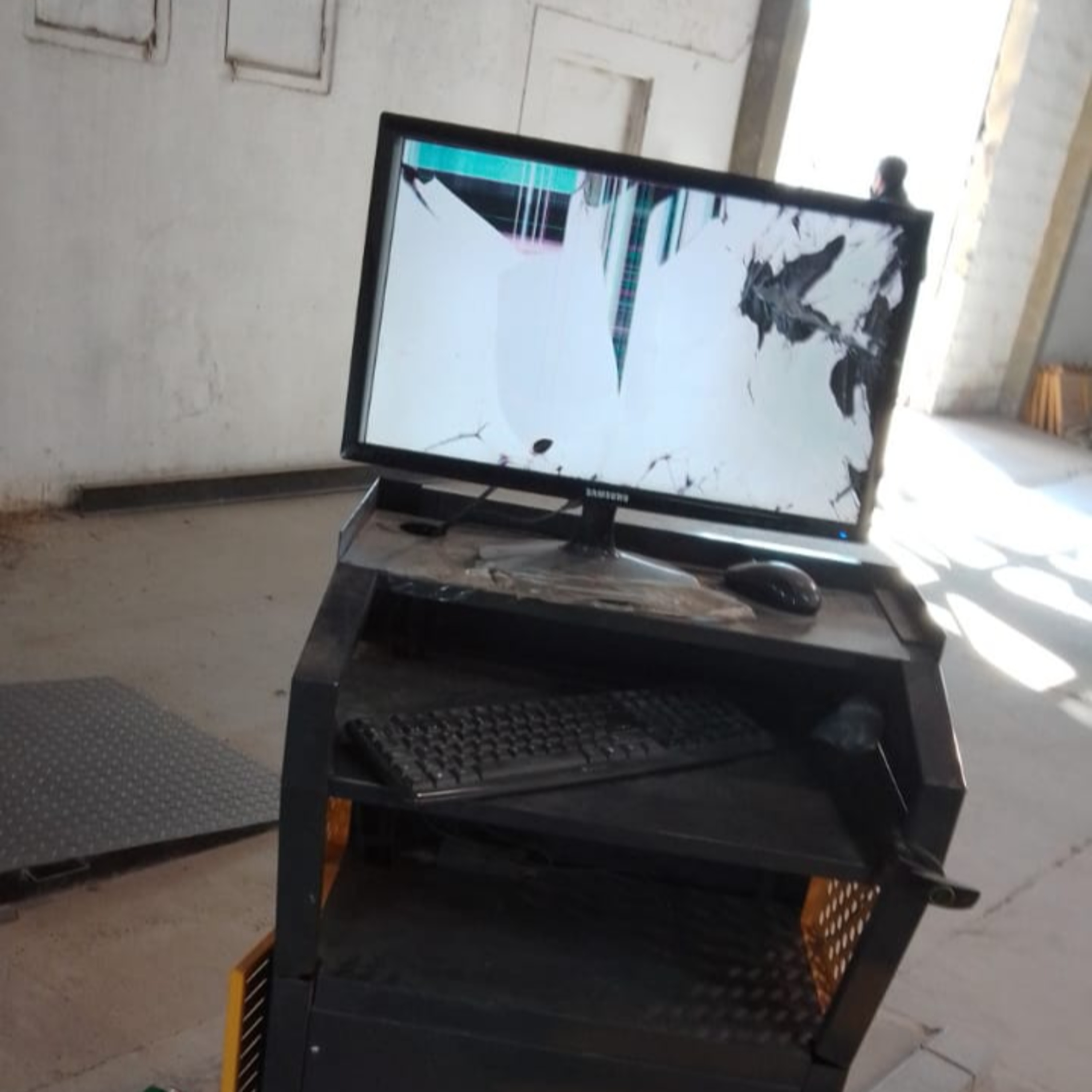 LU15