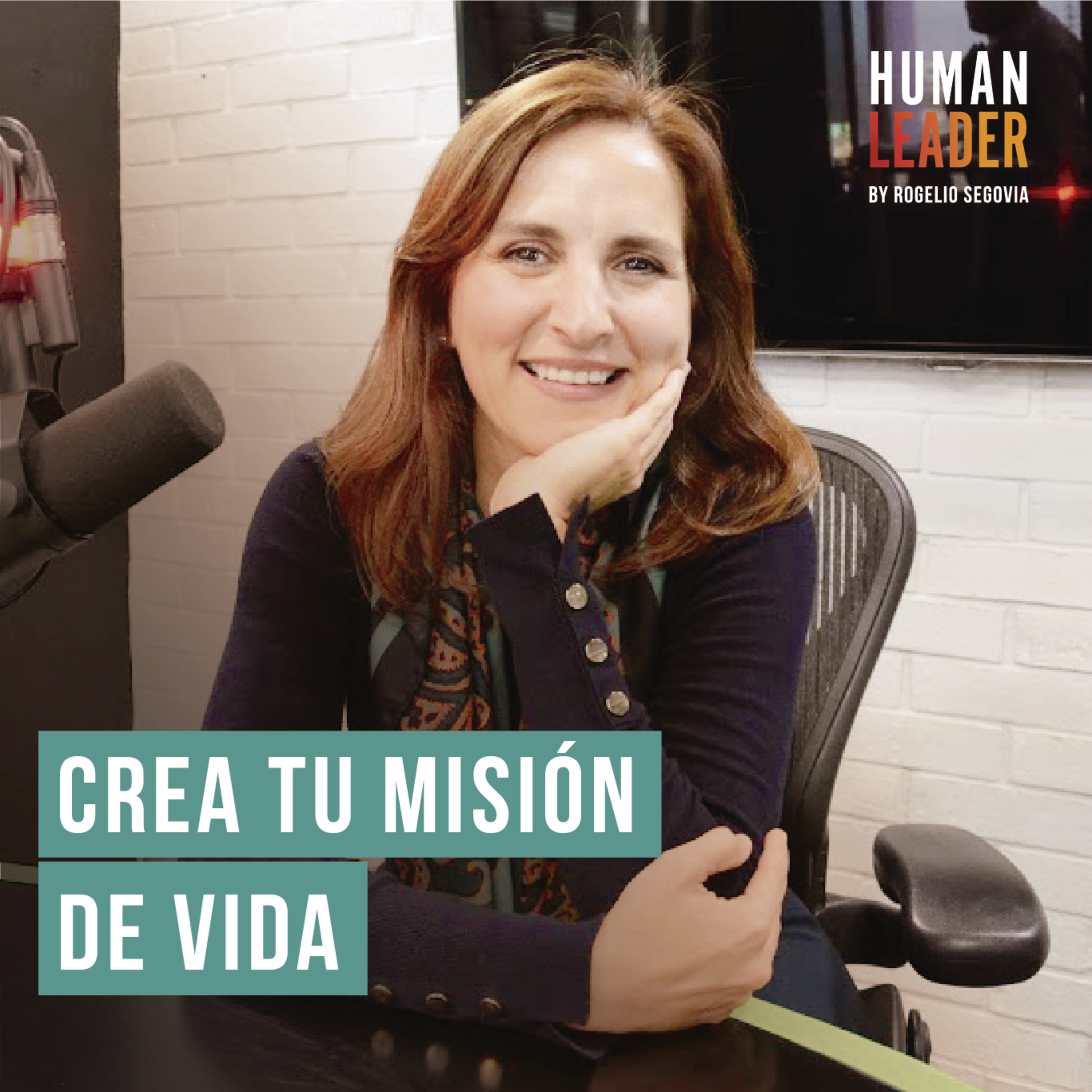 Portada de Human Leader by Rogelio Segovia