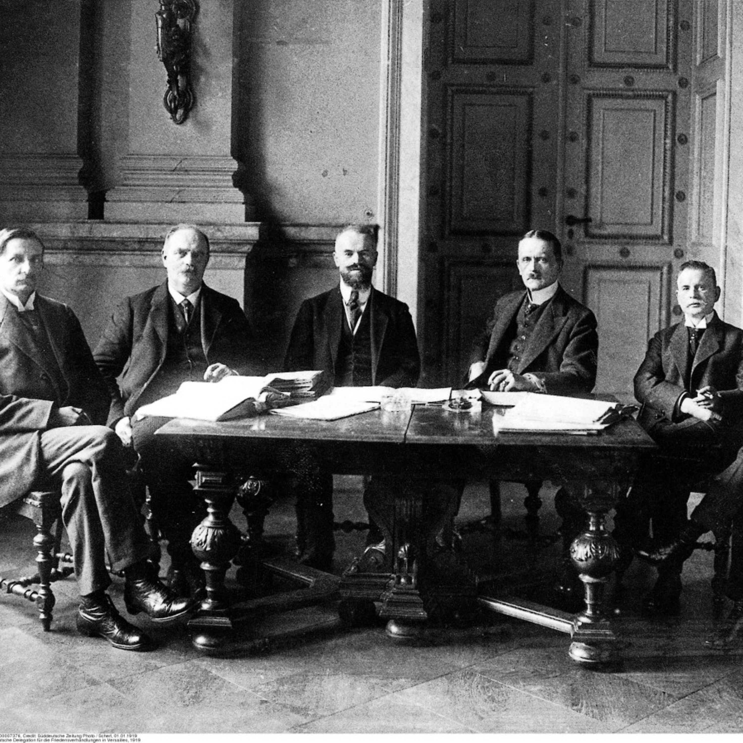 Der Vertrag von Versailles - Die Ausblutung Deutschlands