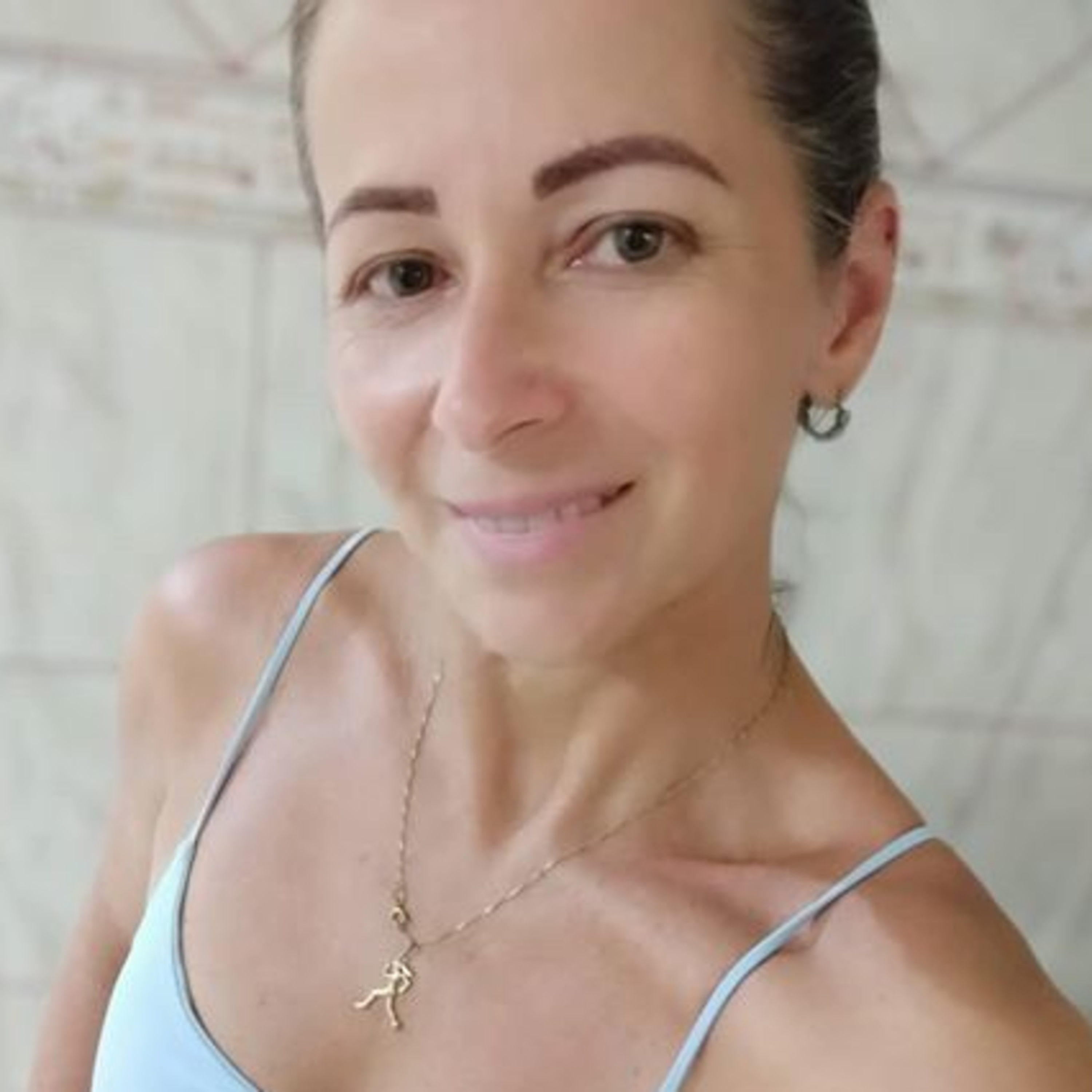 Cristina é avó e mãe de 4 filhos. Ela encontrou na Corrida de Rua mais saúde e muitas amizades episode artwork