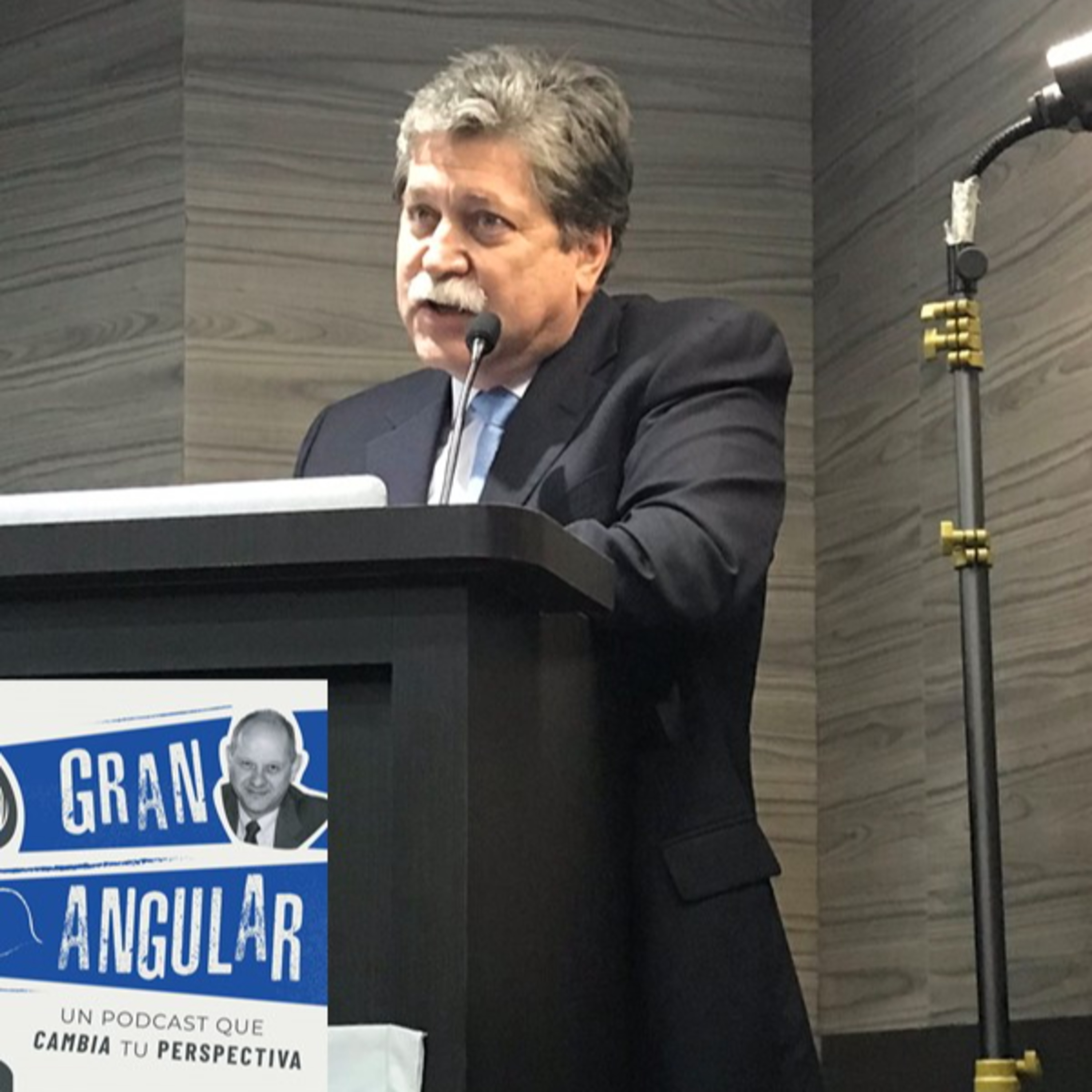 GRAN ANGULAR podcast by Carlos Foulkes