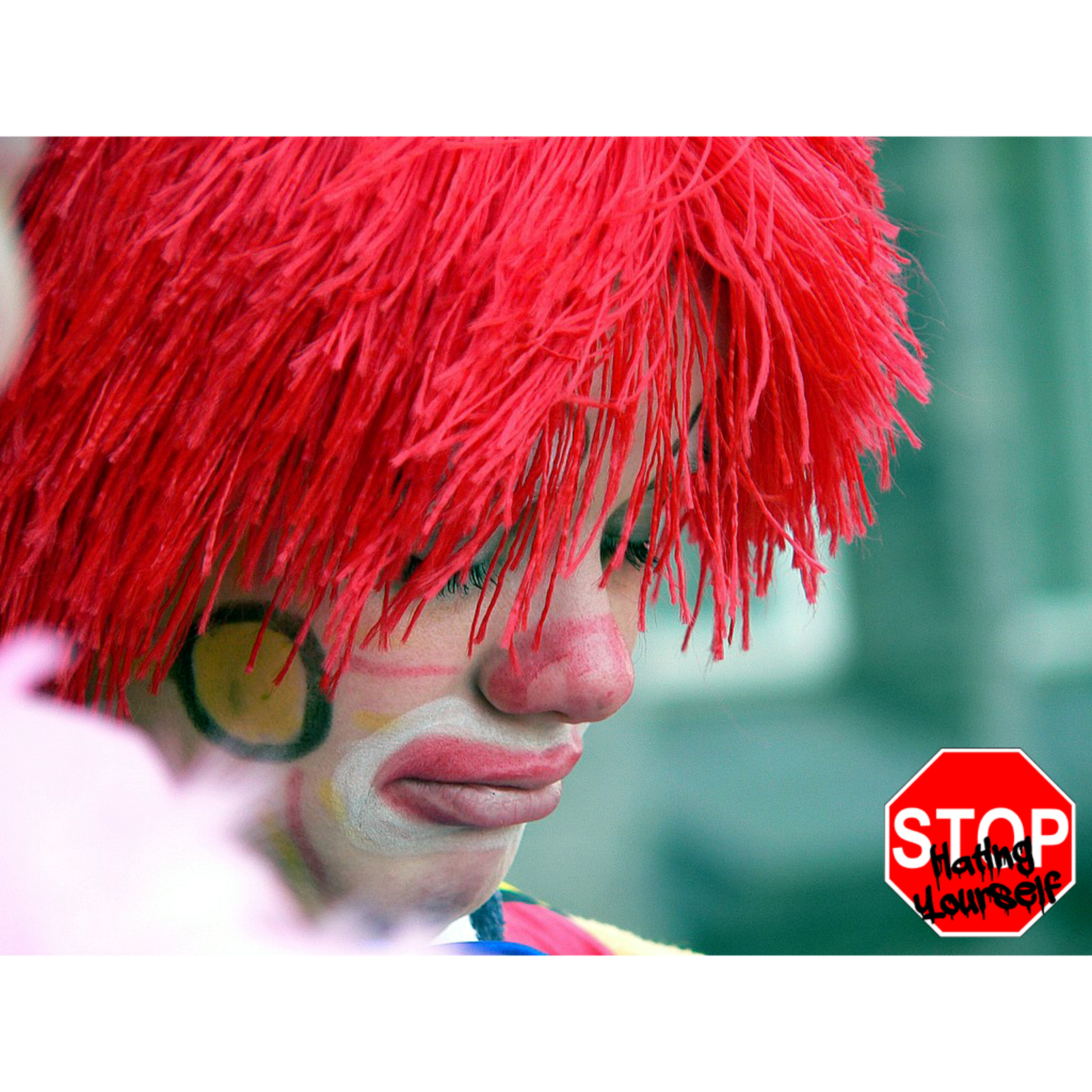 Can't Sleep, Clowns Will Eat Me