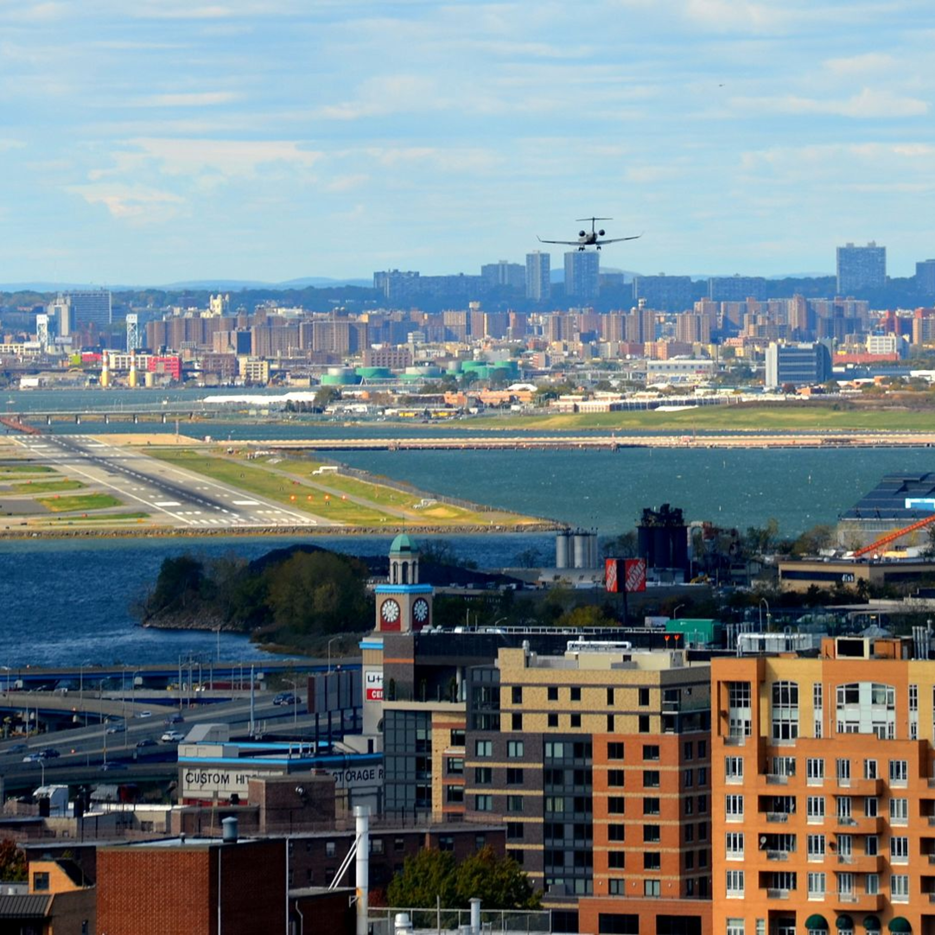 THE QUEENS NEW YORKER