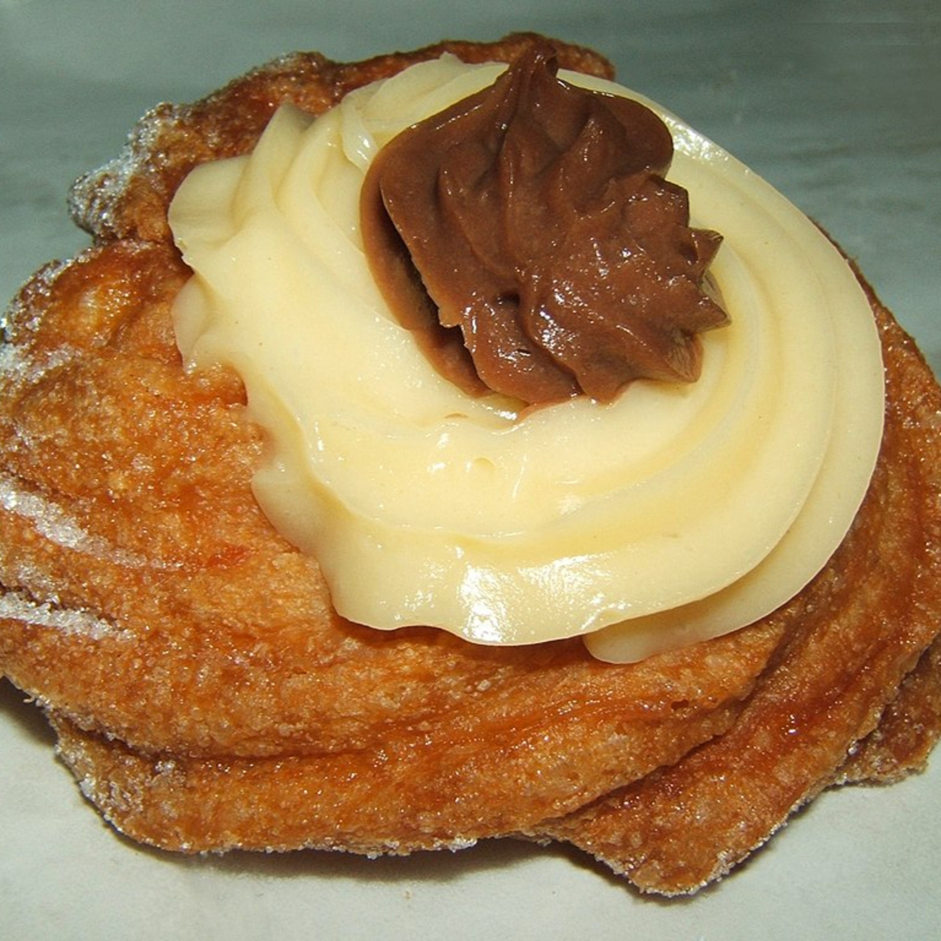 THE QUEENS NEW YORKER EPISODE 188: THE HISTORY OF ZEPPOLE & CANNOLI & TIRAMISU