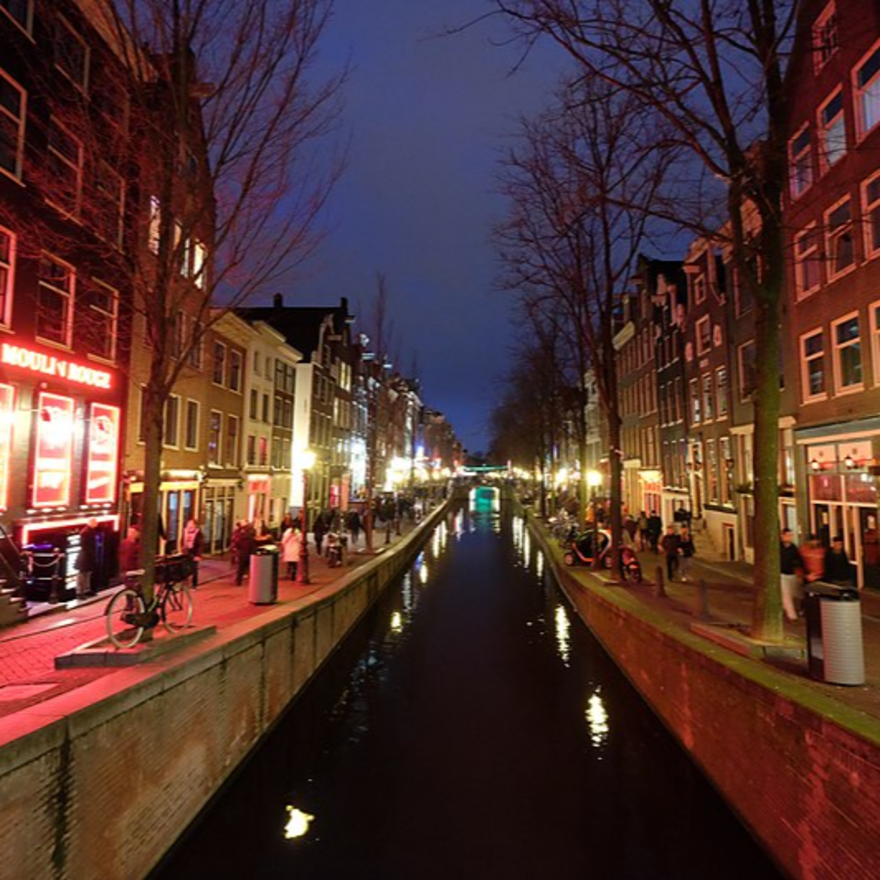 Onder Mijn Rode Paraplu