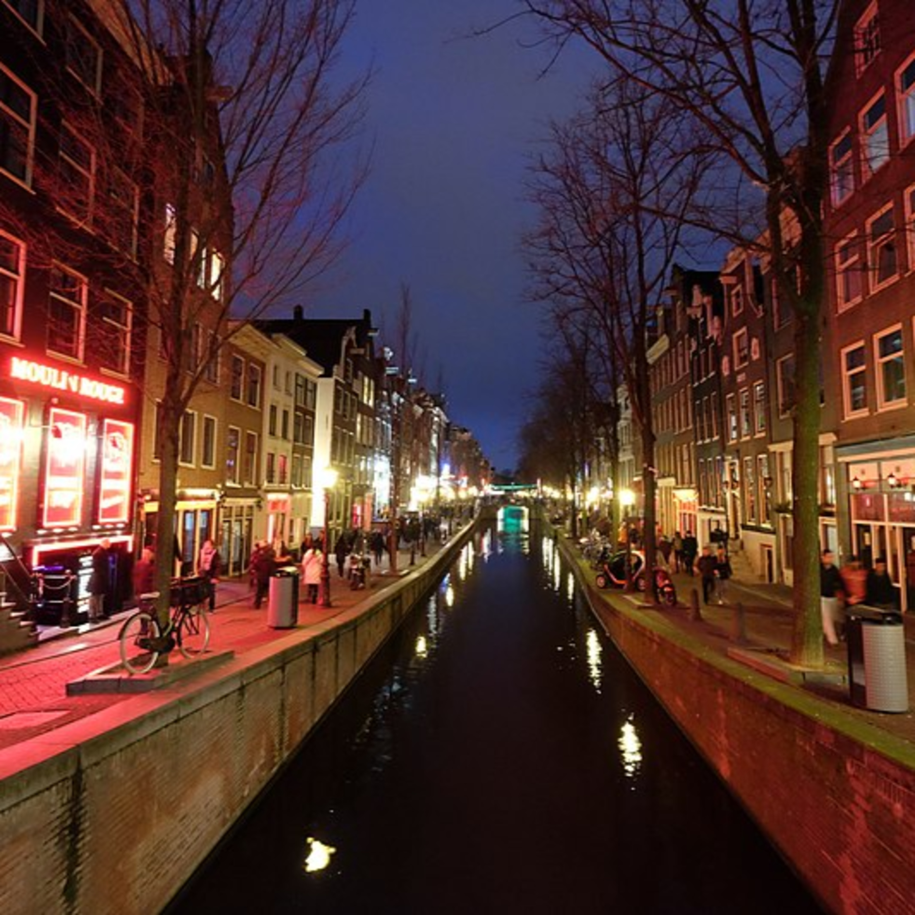 Onder Mijn Rode Paraplu