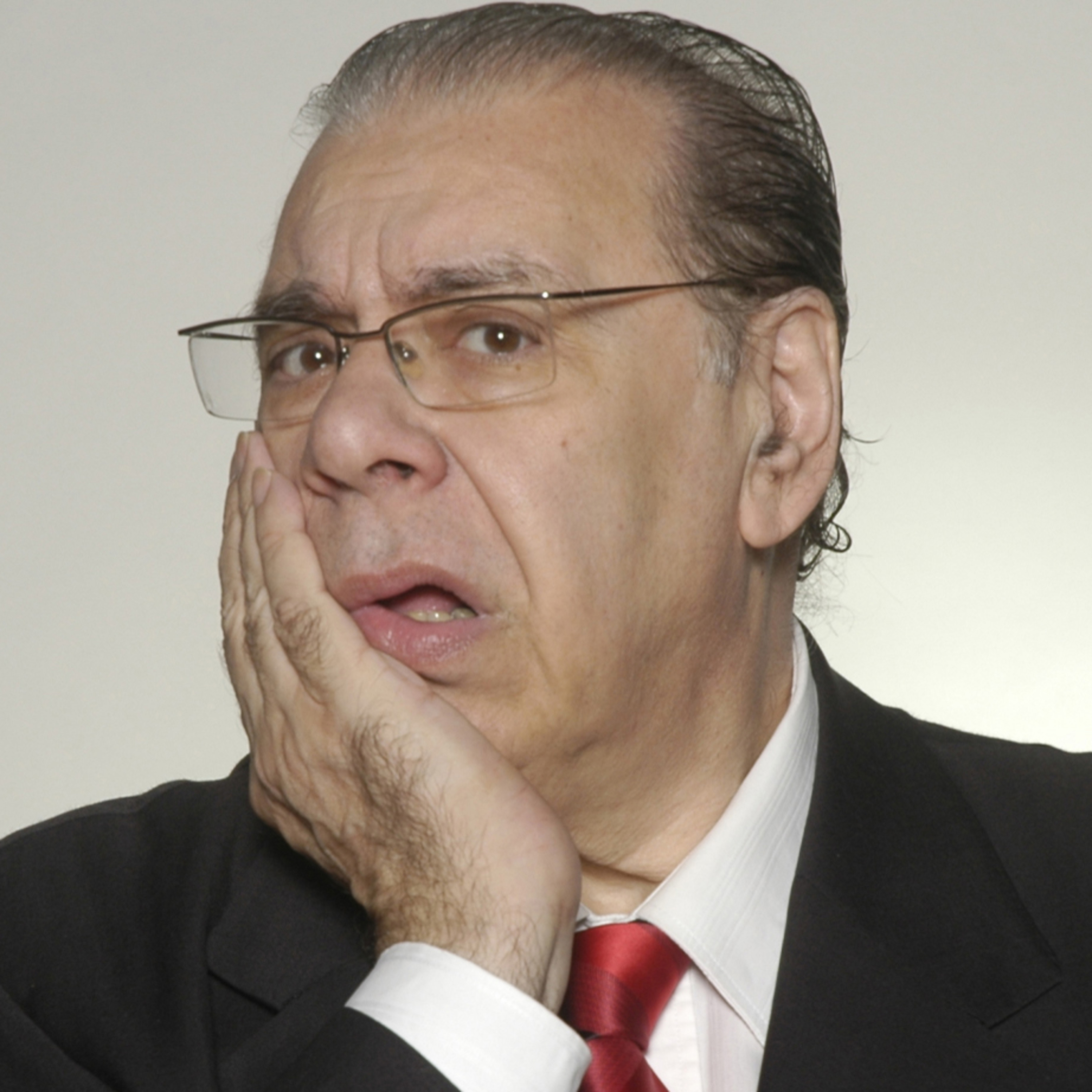 Enrique Pinti aseguró que se sentiría "un pelotudo" entre medio de Moria y Nacha escuchando "devoluciones absurdas" (25/2/2021) episode artwork