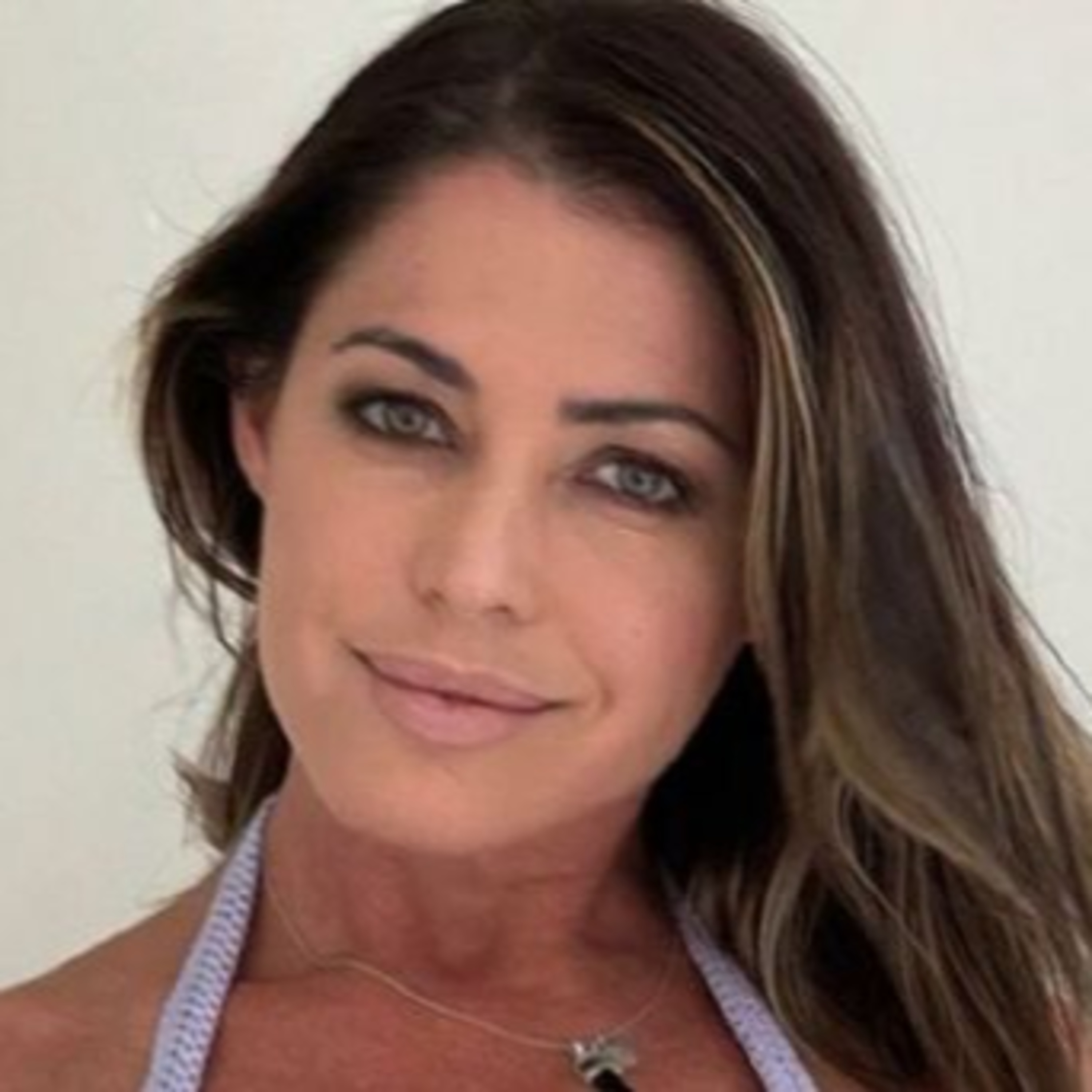 Testimonio - Pamela David tras propuesta indecente de un manager famoso: “Le saqué la mano y le dije sos un vómito” (6/5/2021) episode artwork