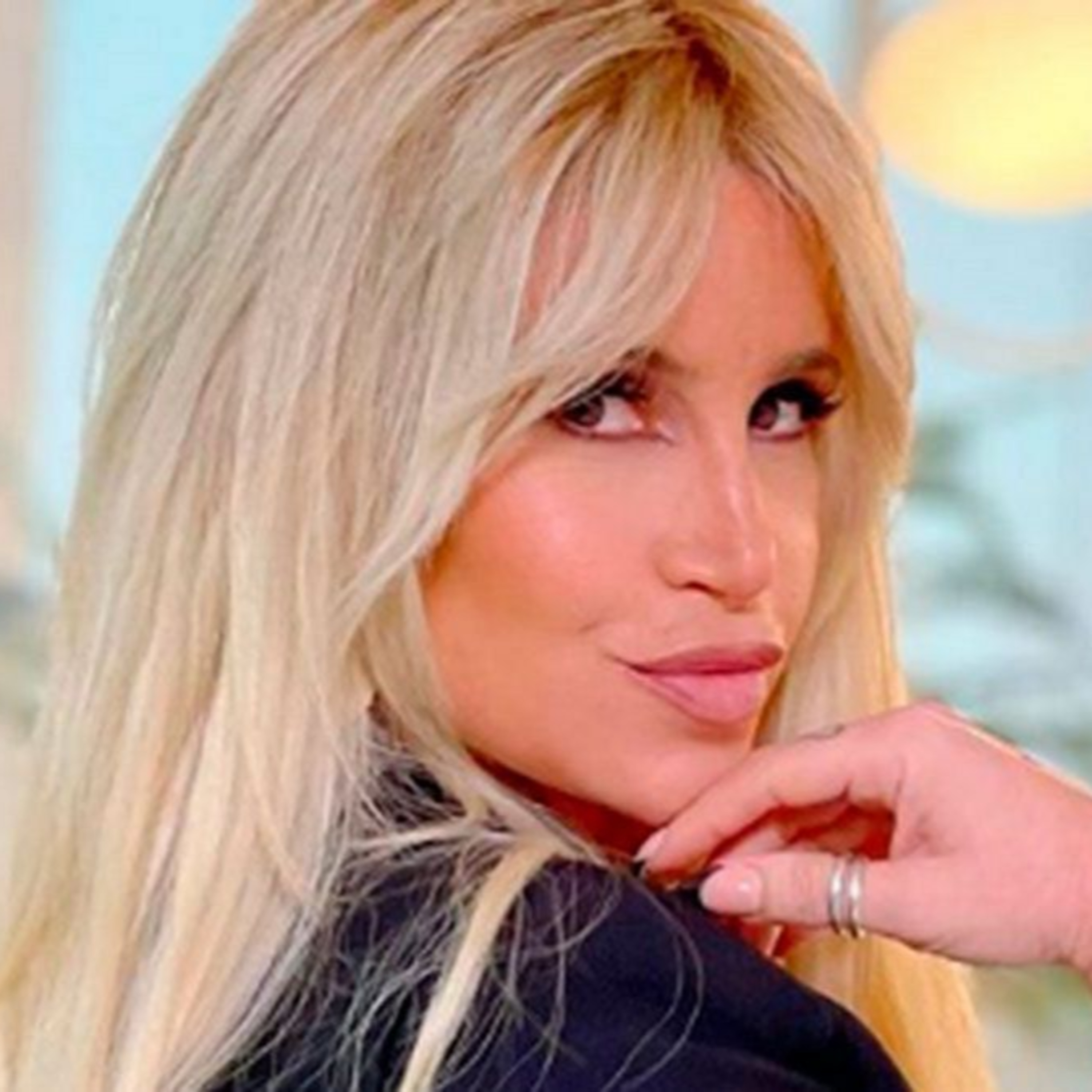 Florencia Peña: videos y fotos sin censura solo para adultos en sitio XXX (6/12/2021) episode artwork