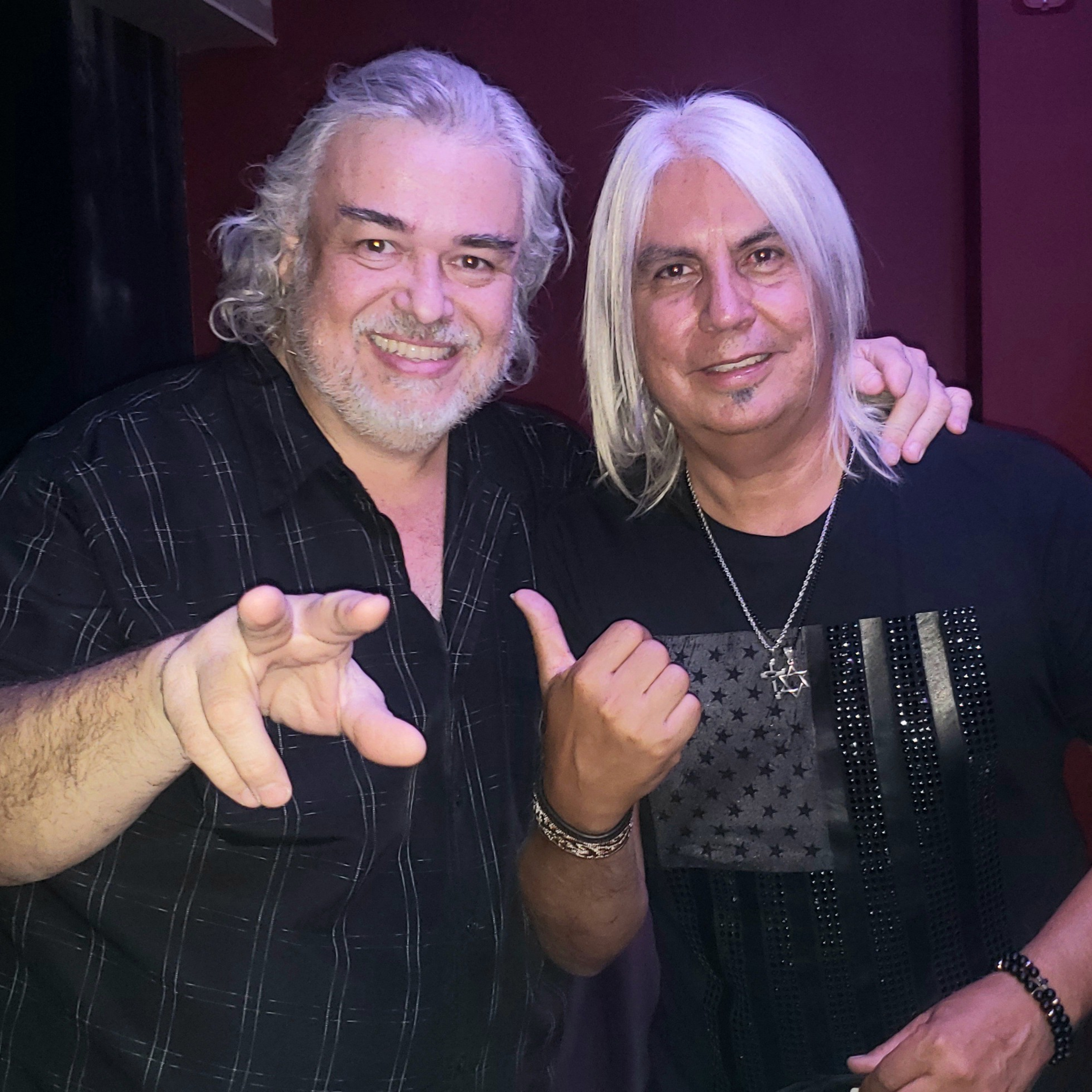 DJ César Cosío & Arturo Ybarra (Air Guitar) 🎸