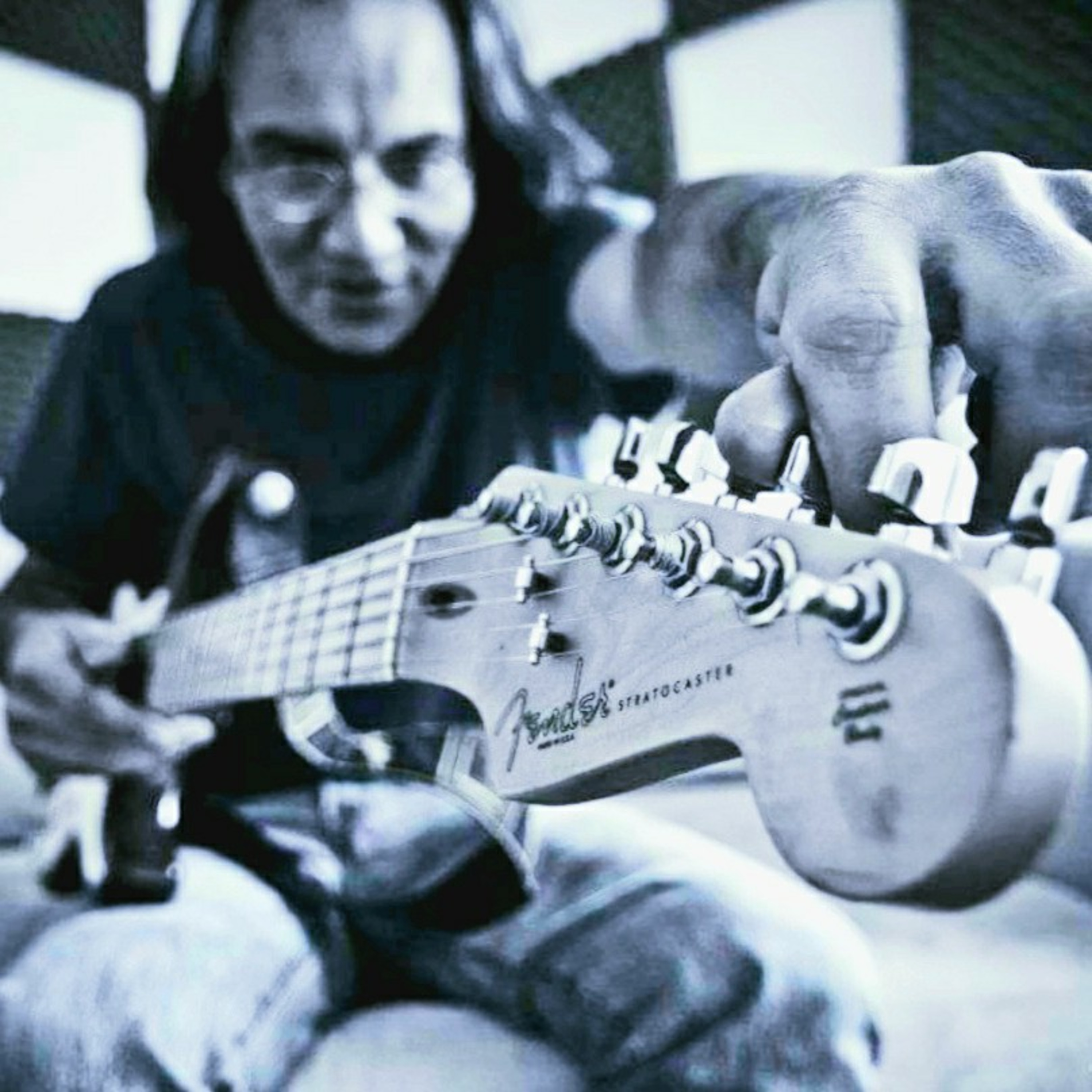 Lalo Galván 🎸 & DJ César Cosío 🎧