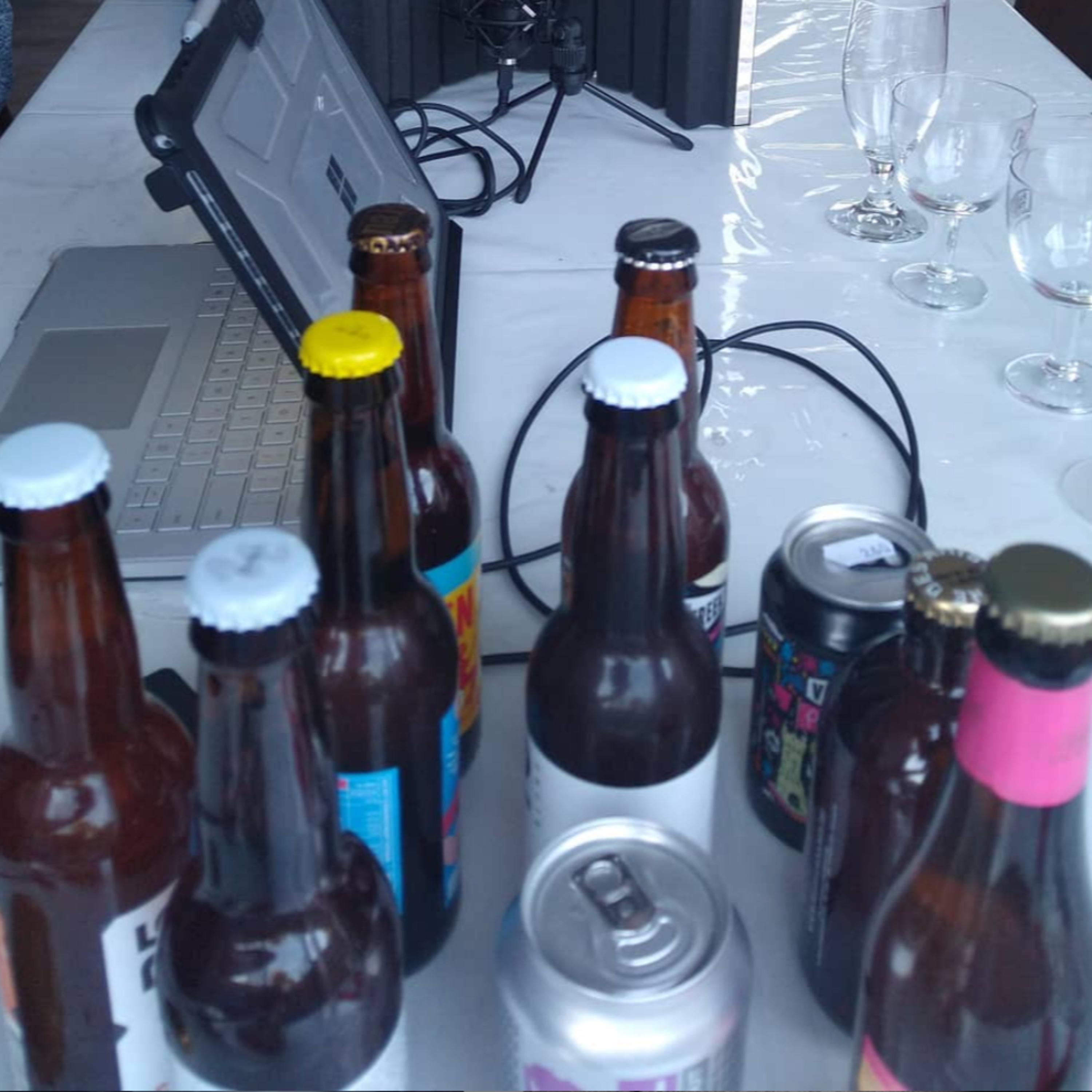 De Bierbroeders & Friends