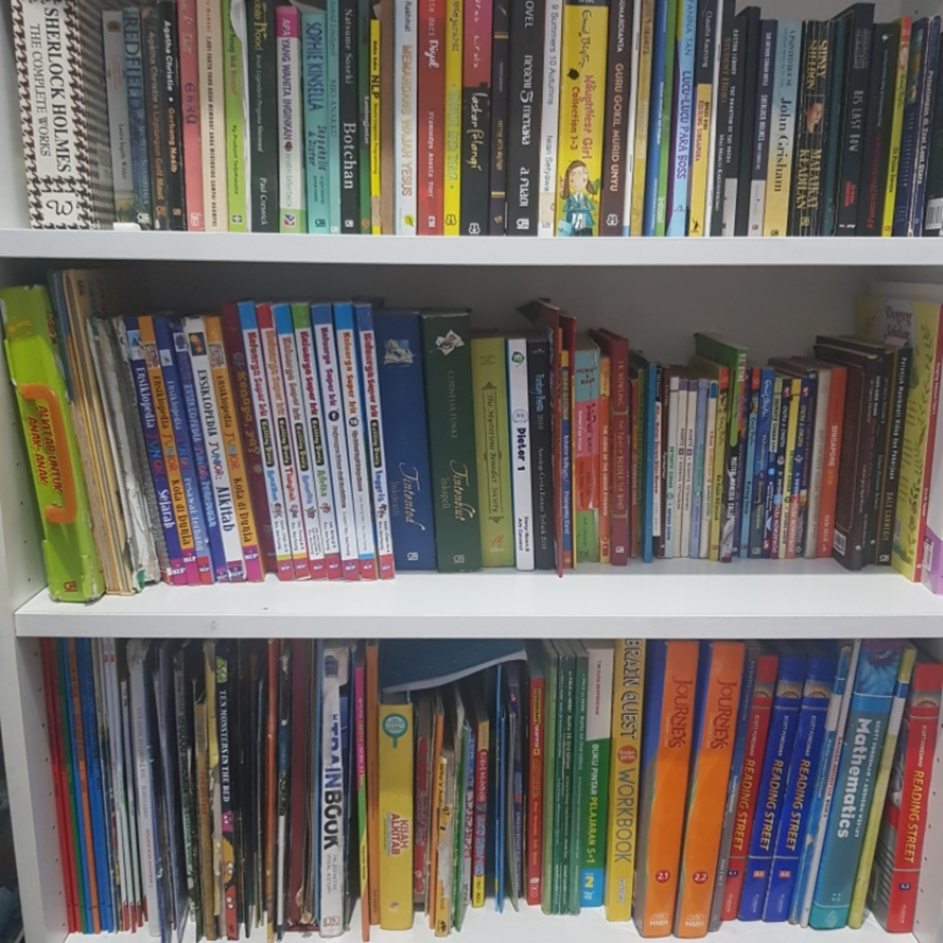 Buku dan main sama pentingnya