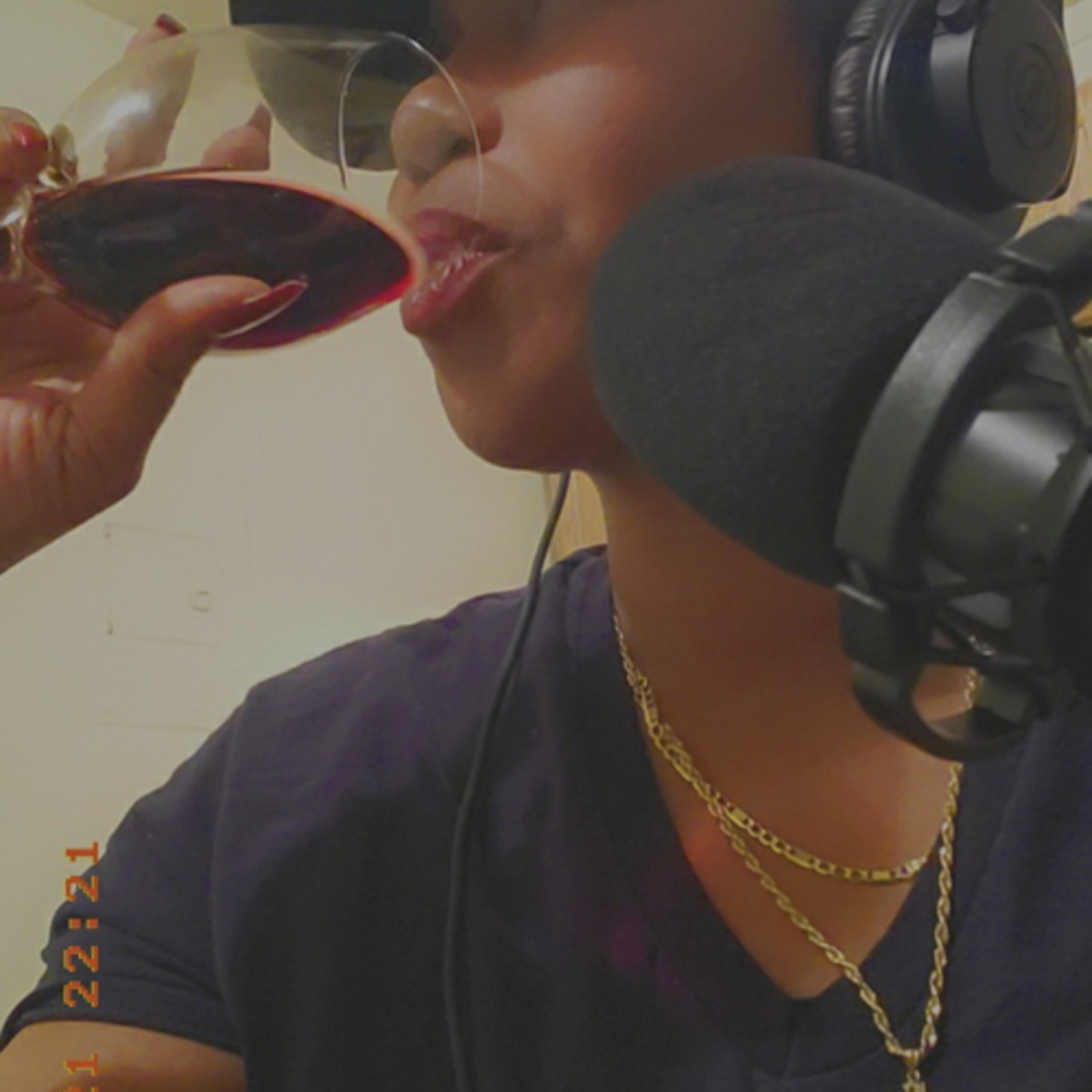 Episode:4 “Truth Or Drink” episode artwork
