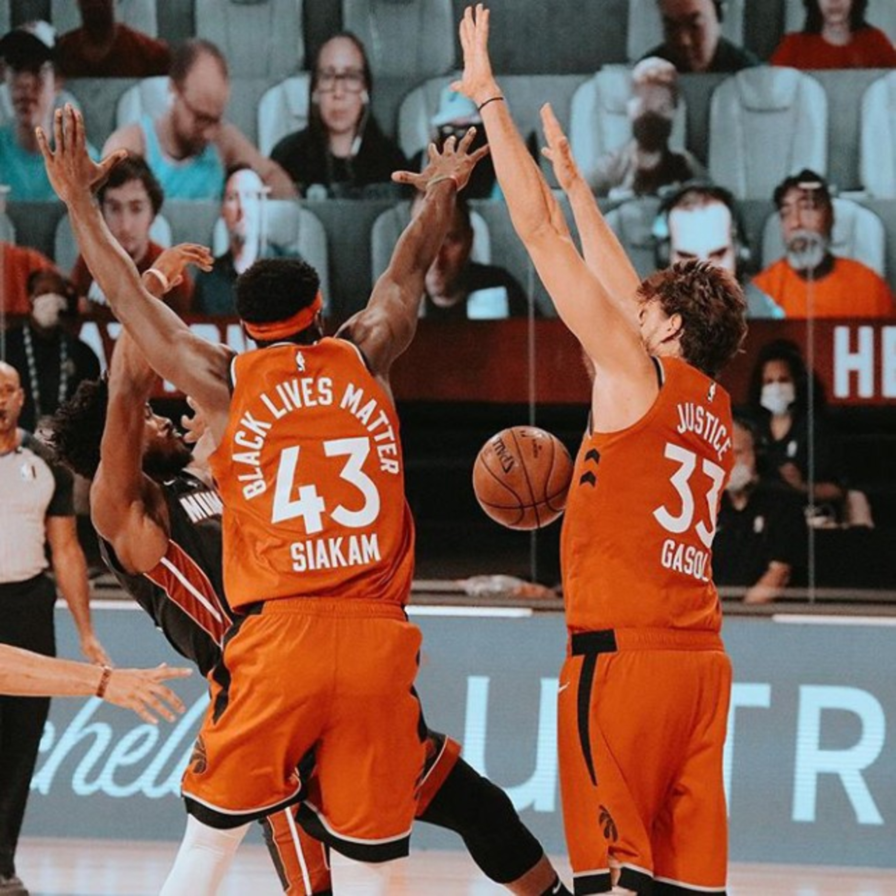 RadioHOF BASKET
