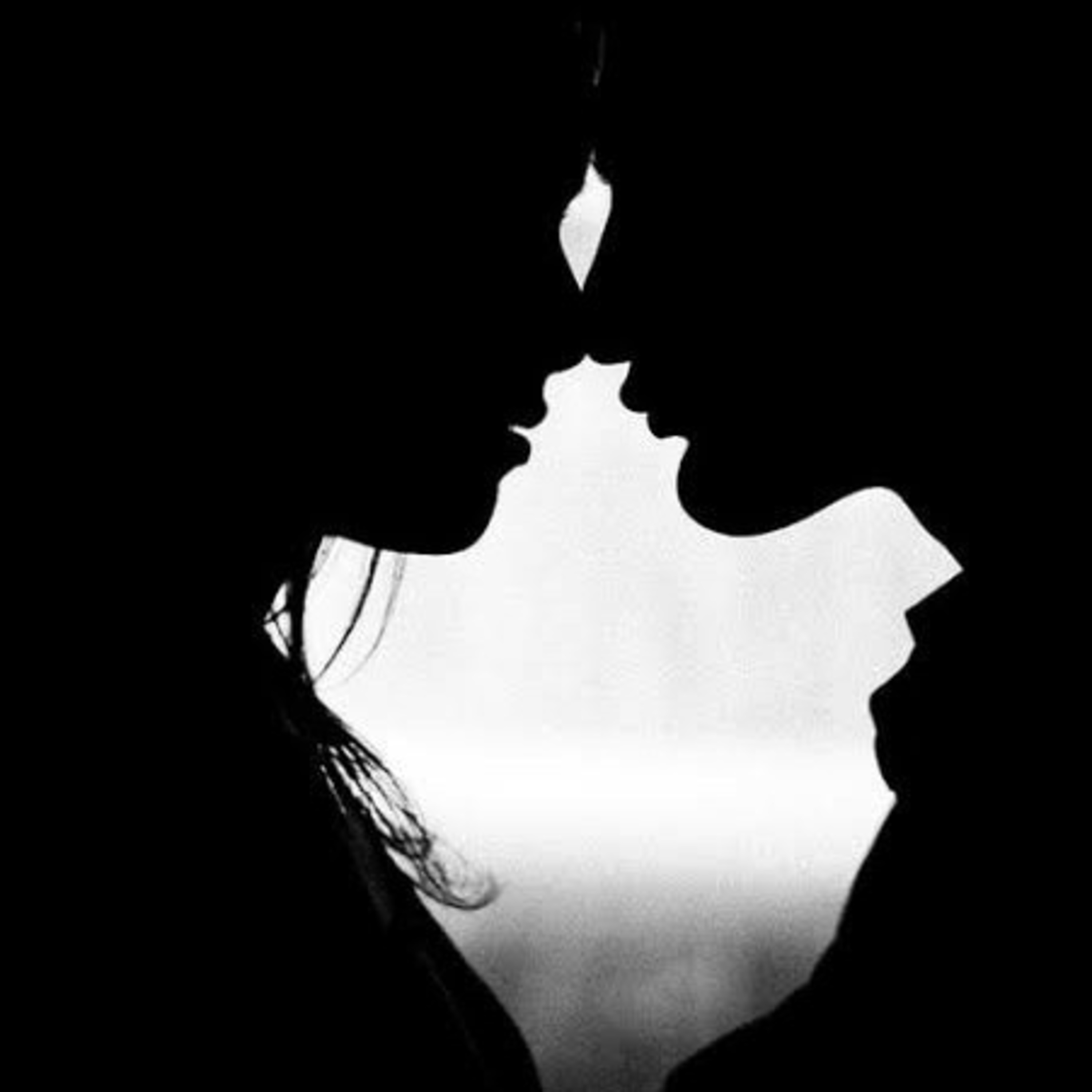 KARMINNA TAPIA                             Poesía   Amor y Odio