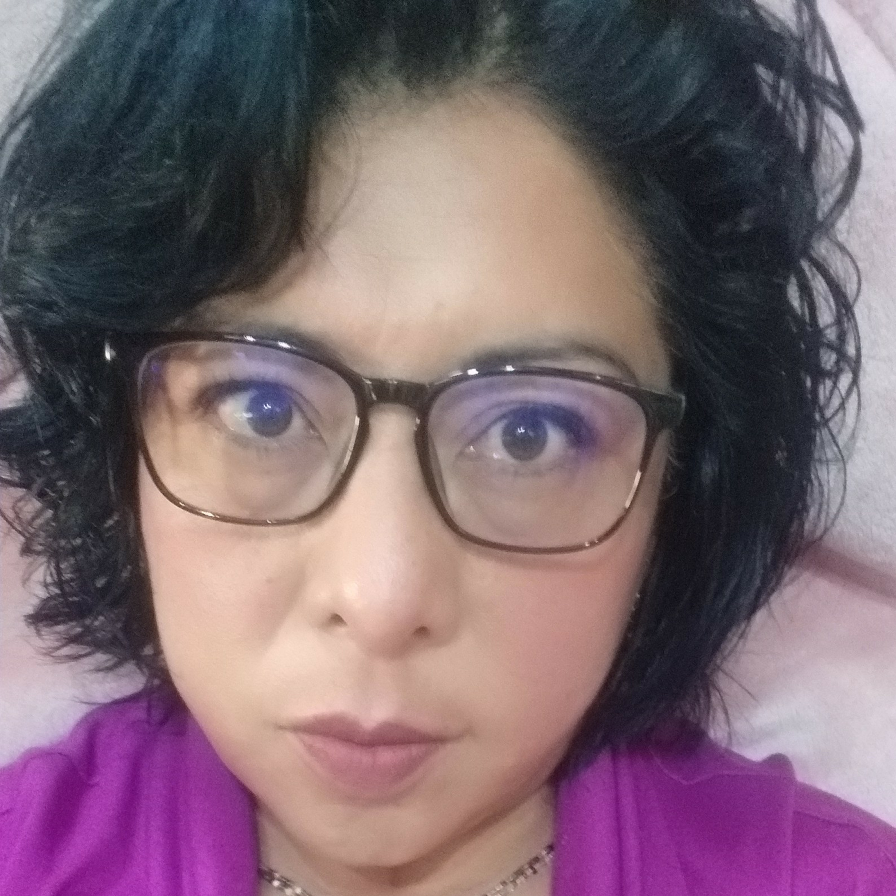 KARMINNA TAPIA                             Poesía   Amor y Odio