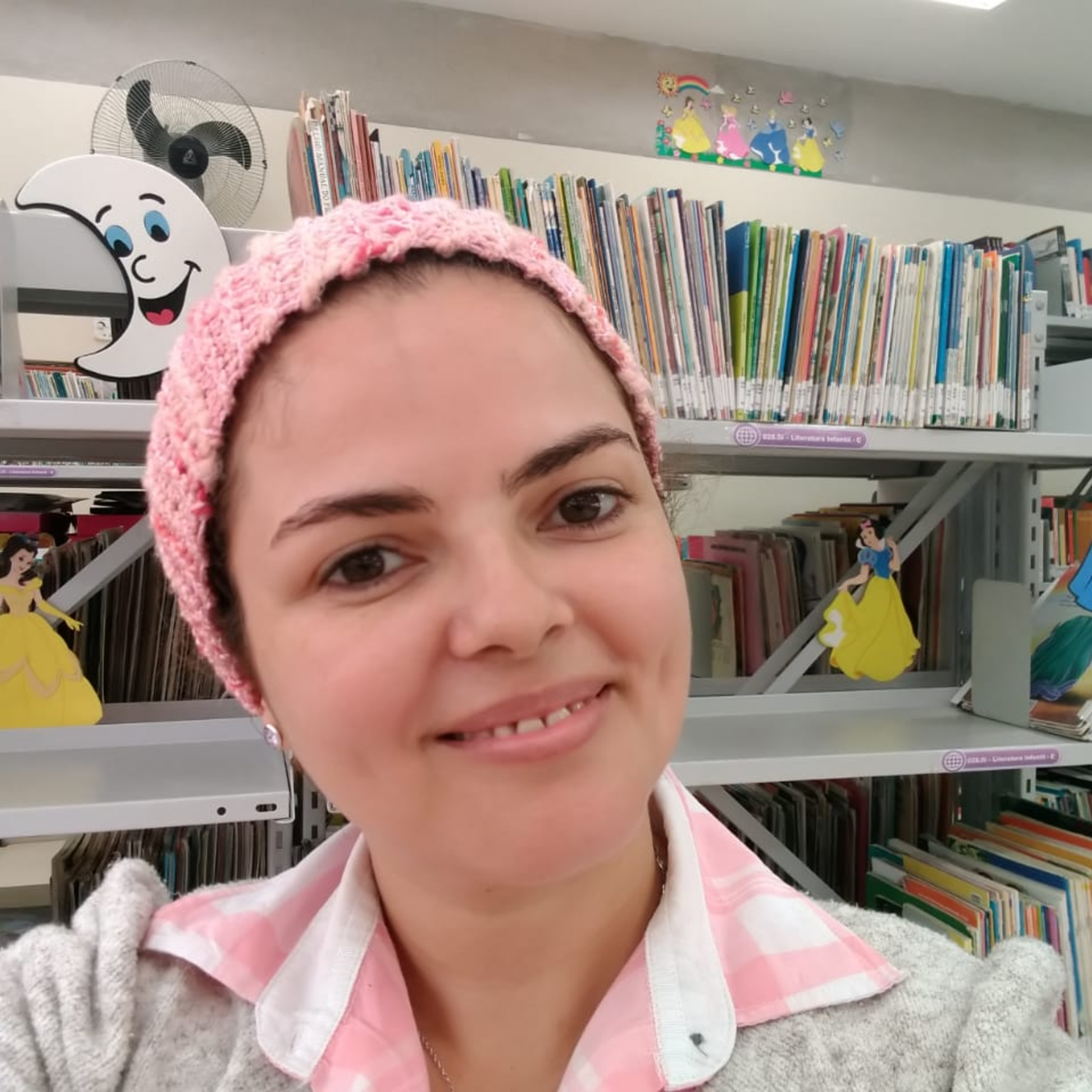 Darlane Nunes / Bibliotecária
