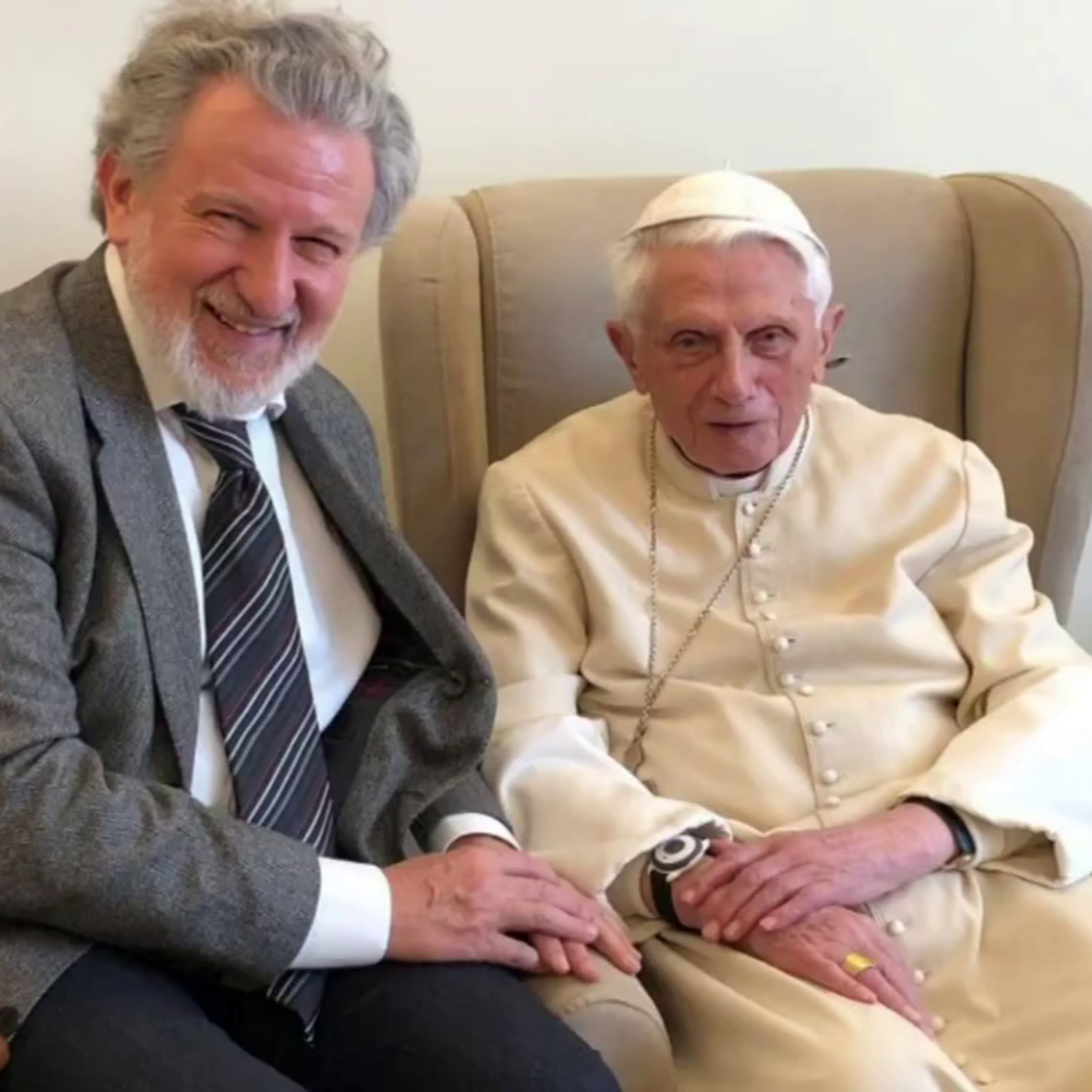 Odifreddi al TG2: il libro con Ratzinger.